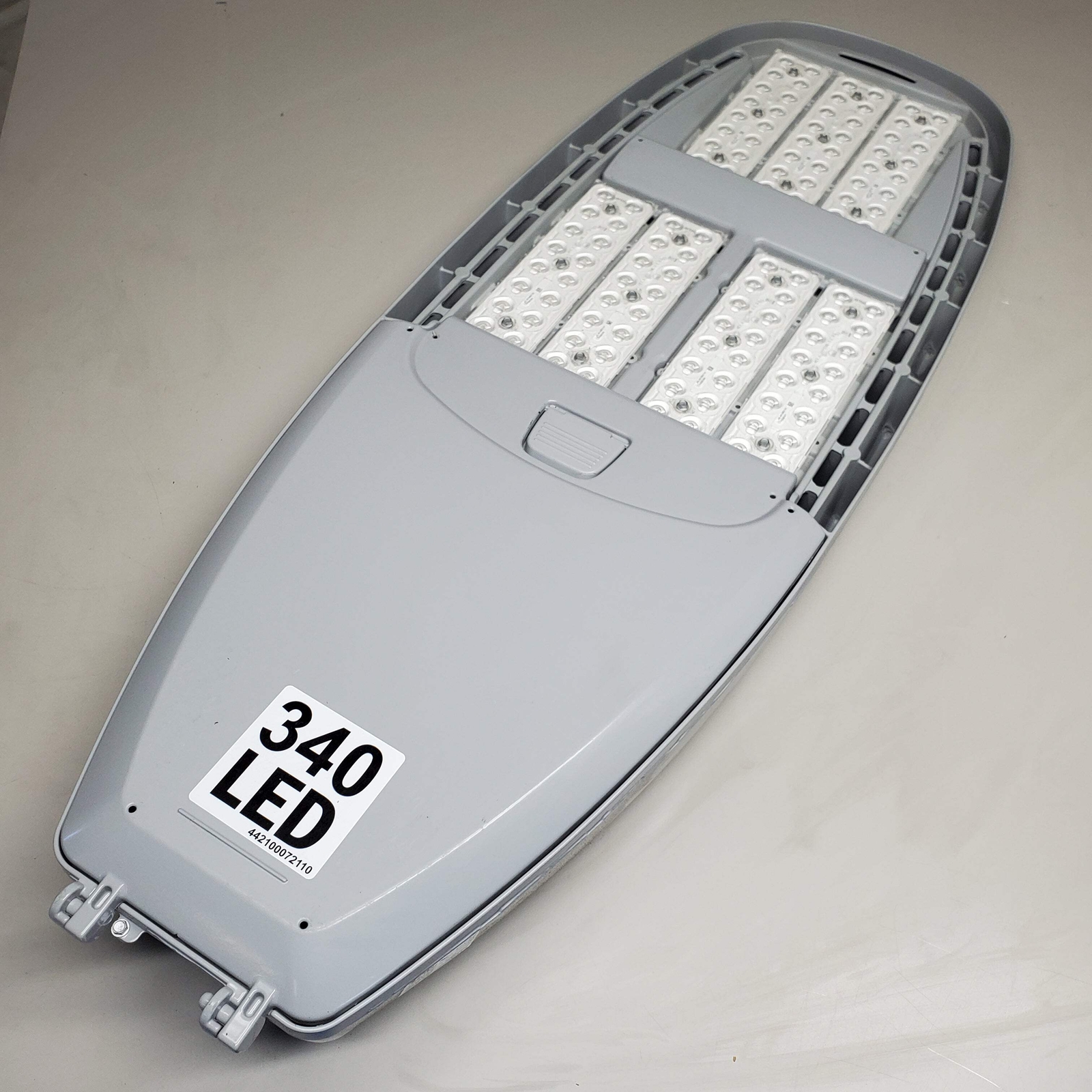 SIGNIFY LUMEC RoadFocus Large Cobra Head 112 LED Light 350 W 13″x16″ RFL-350W112