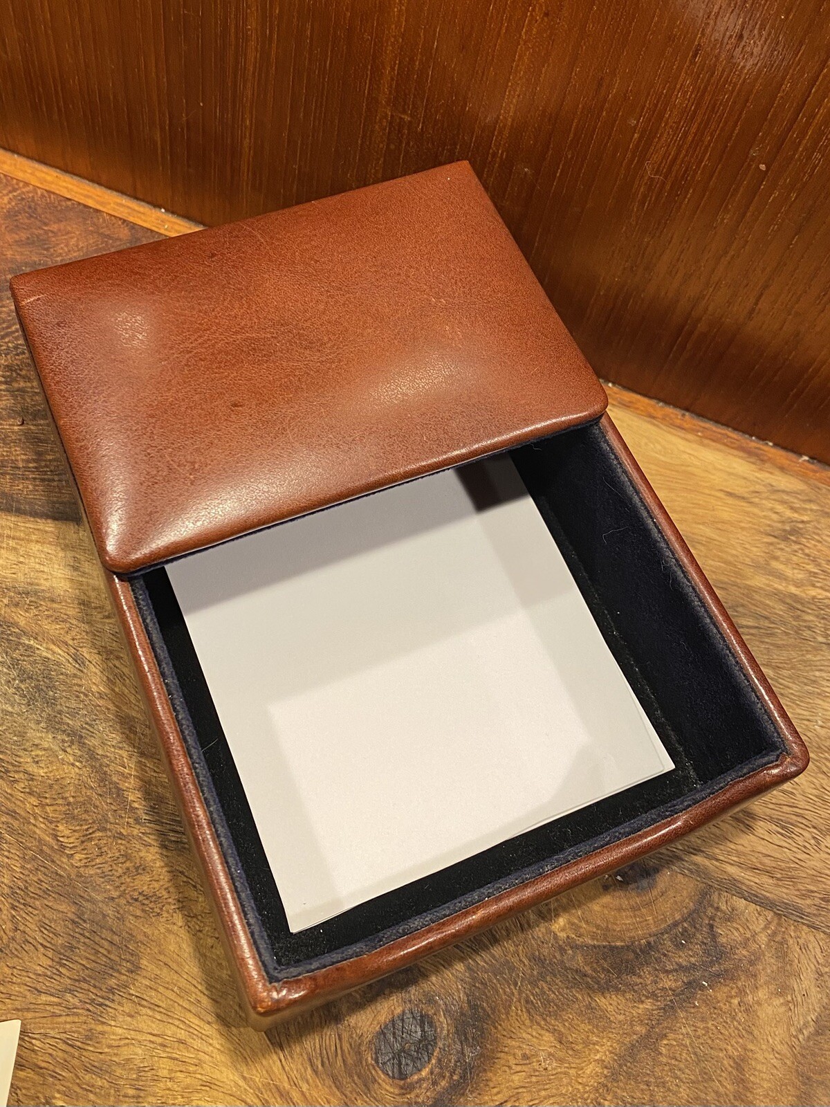 Vintage Gary’s Leather Old Leather Flip Top Memo Box Card Holder Desk Accessory