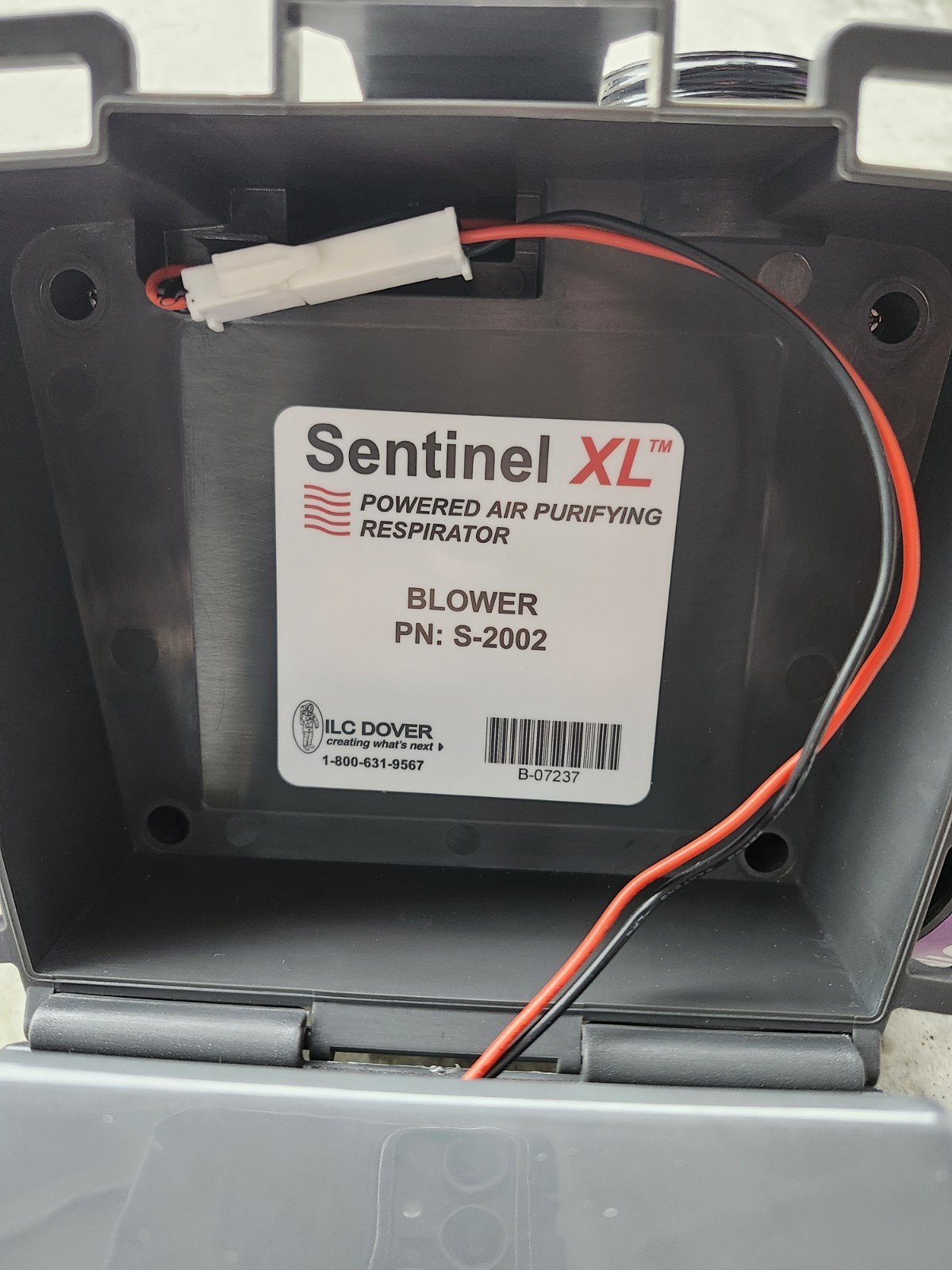 ILC DOVER S-4002 SENTINEL XL POWERED AIR PURIFYING RESPIRATOR ( AS SHOWN )