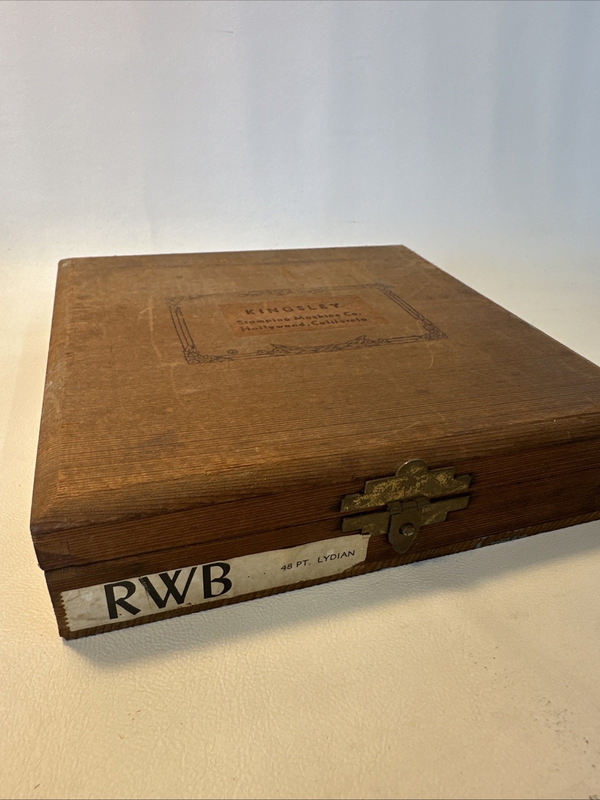 VINTAGE Kingsley Machine Co. RWB 48 Pt Lydian Hot Foil Stamping
