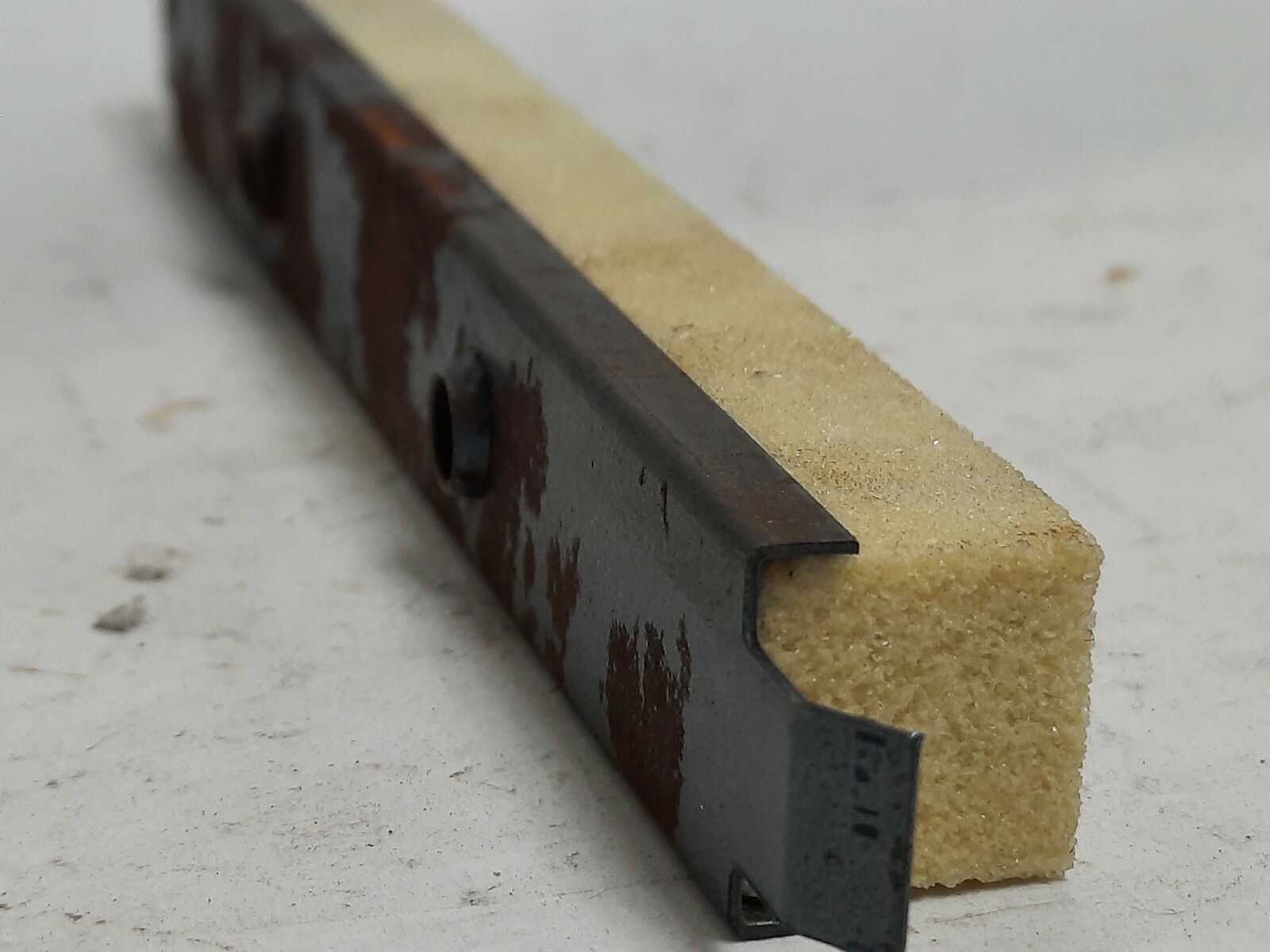 UNKNOWN BRAND 6″ HONING WET STONE, SHARPENER, AA60L4V10YT LOT OF 3***