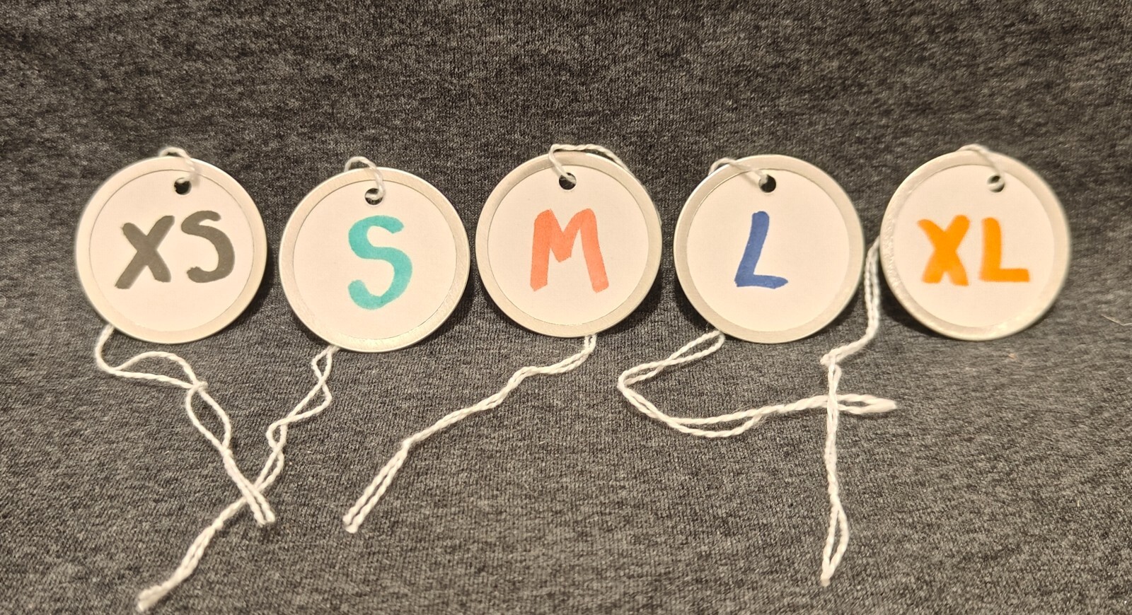 Metal Rim Tags, Key Tags round Blank Paper Tags, Knotted Strings Attached.