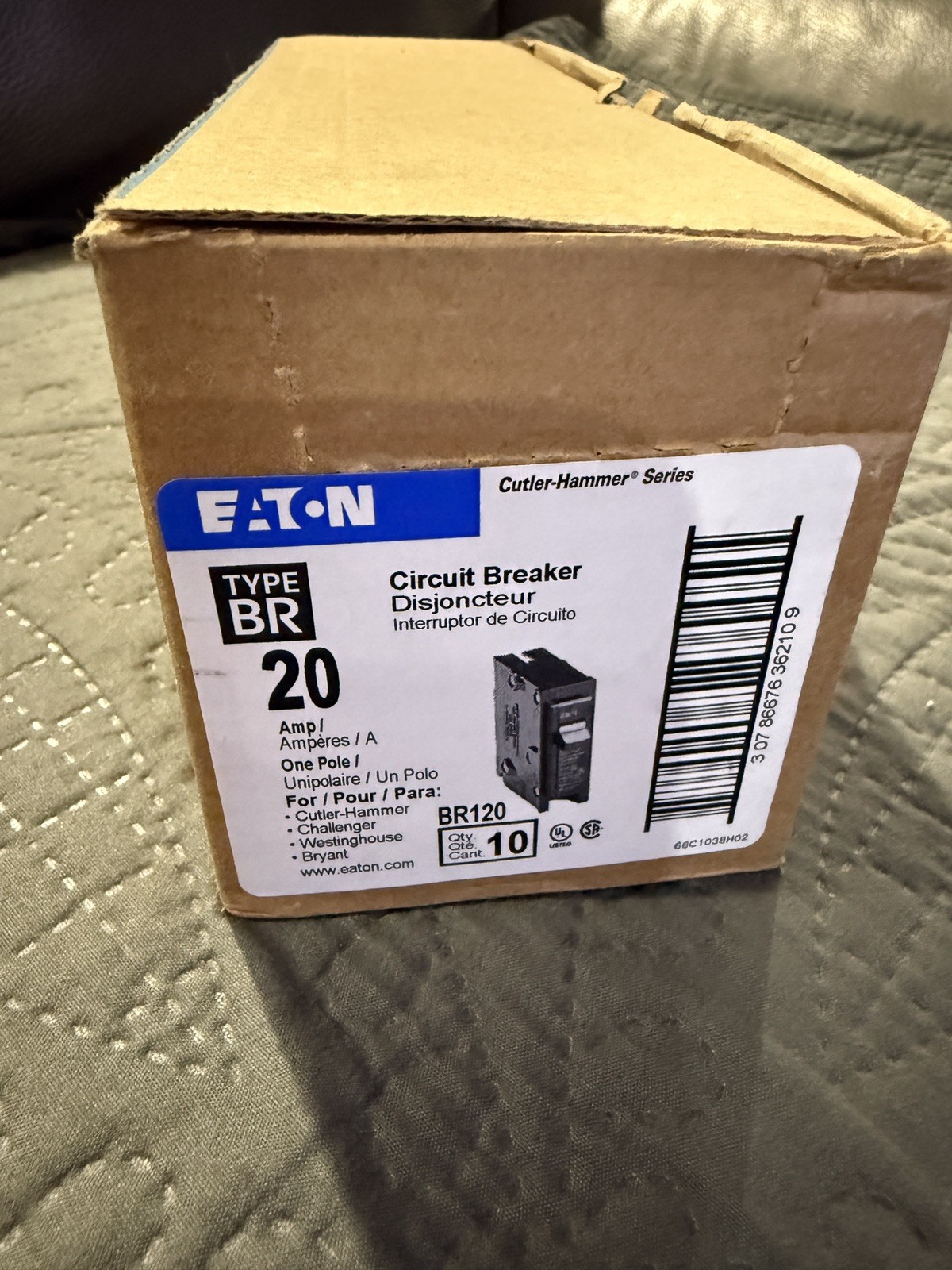 LOT OF 10 EATON BR120 Circuit Breakers (10 Pack) 20 AMP 1 Pole Type BR *NEW