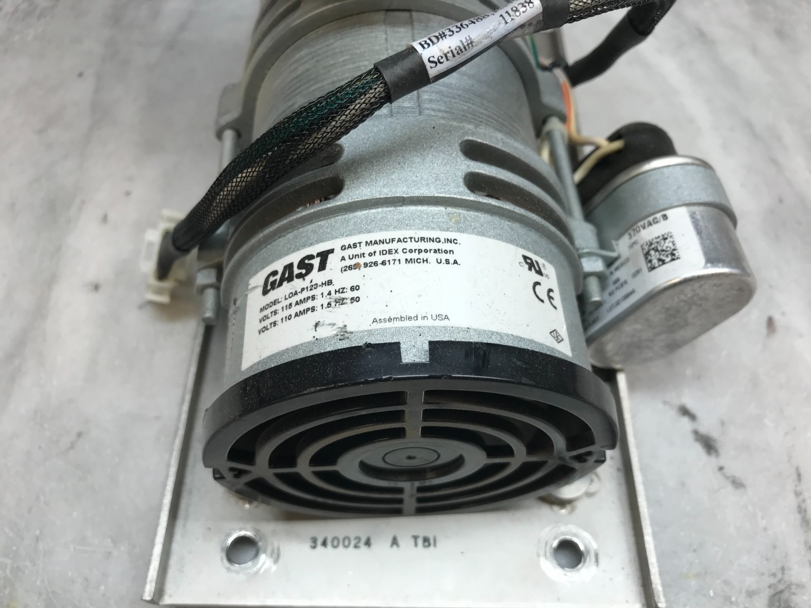 Gast LOA-P123-HB Rocking Piston Pump 115/110V VAC 1.4/1.5A 60/50H Air Compressor