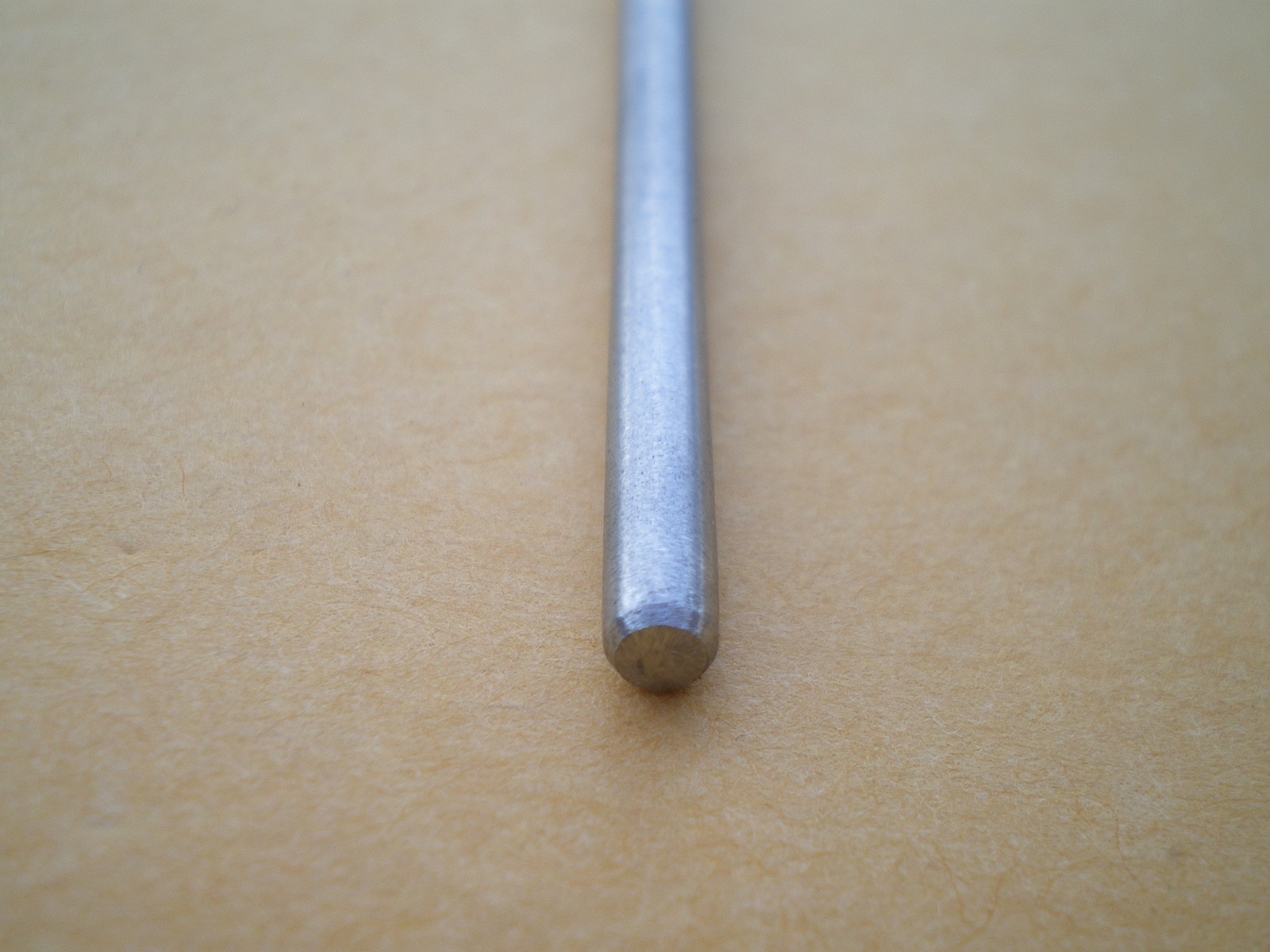 1 PCS. STAINLESS STEEL ROUND ROD 302, 5/32″ (.156″) (4MM.) X 24″ LONG