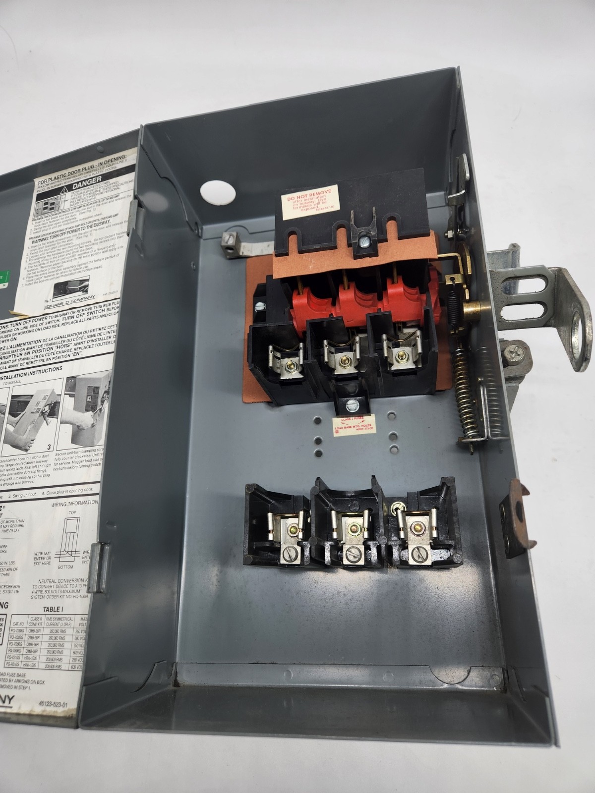 SquareD PQ3603G busway plug 600v 30amp fusible