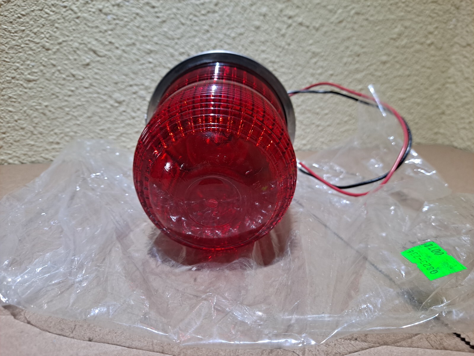 NEW NORTH AMERICAN SIGNAL CO. EFL1-24R 24 VOLT FLASHING RED LIGHT FastShip