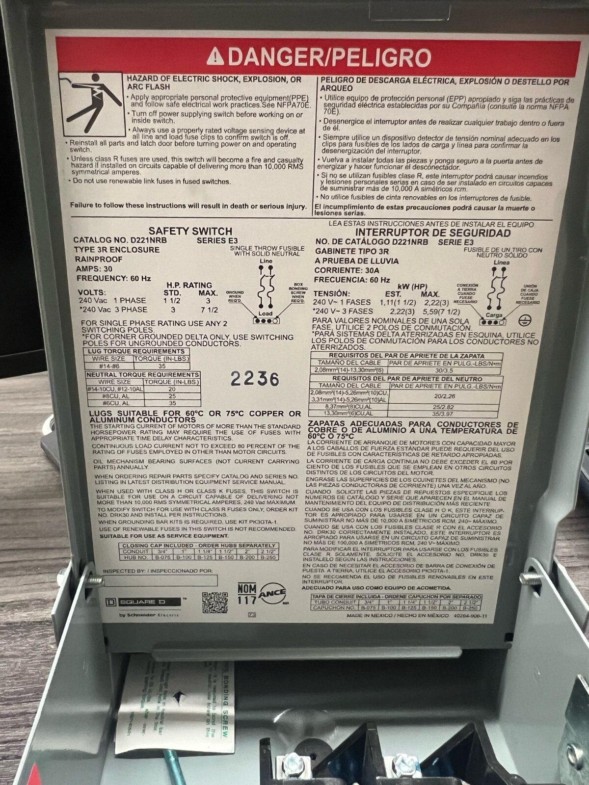 D221NRB Square D general duty 30A 240VAC 60Hz Type 3R Enclosure. Rainproof