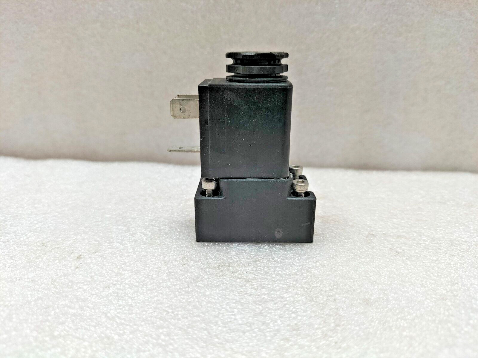 7019-9DB SOLENOID VALVE – 10 BAR, 24 VDC, 4.8W, 48V, 50/60 Hz