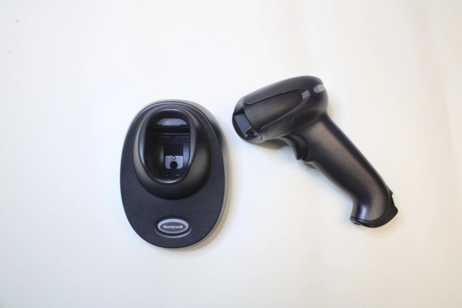 Honeywell 1952GSR-2USB-A-N Xenon XP 1952g Cordless Area-Imaging Scanner-lot of 5