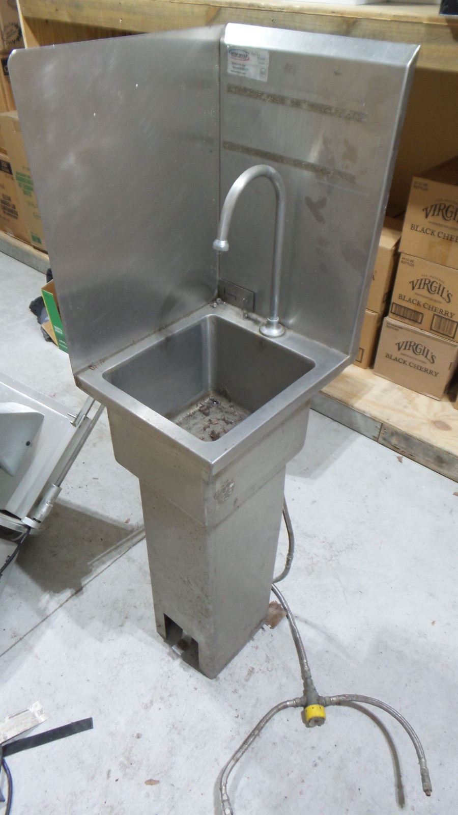 Win-Holt Foot Pedal Sink