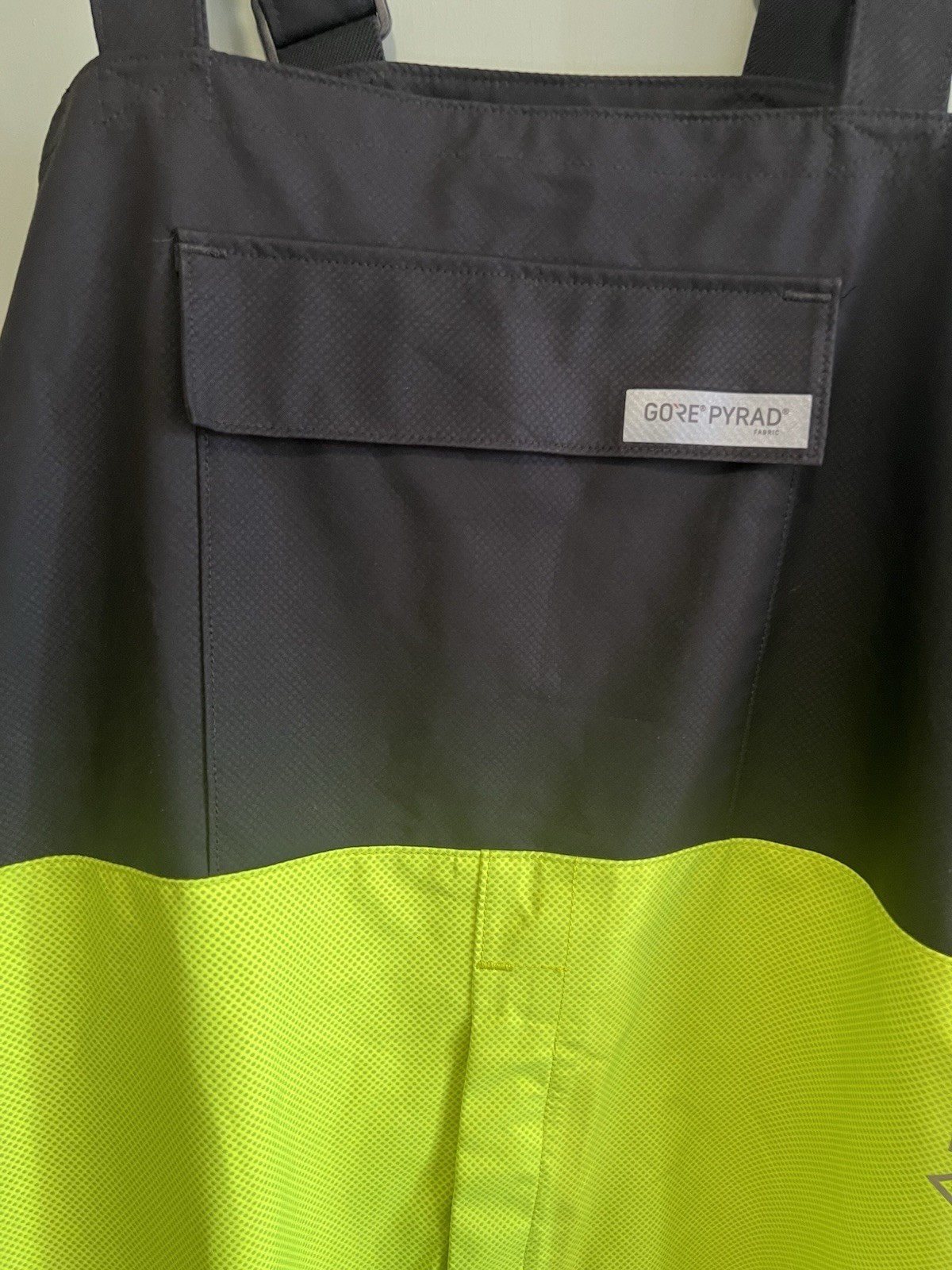 Gore pyrad FR Rated Waterproof Goretex Lineman’s Hi Viz Bibs Size XXXL