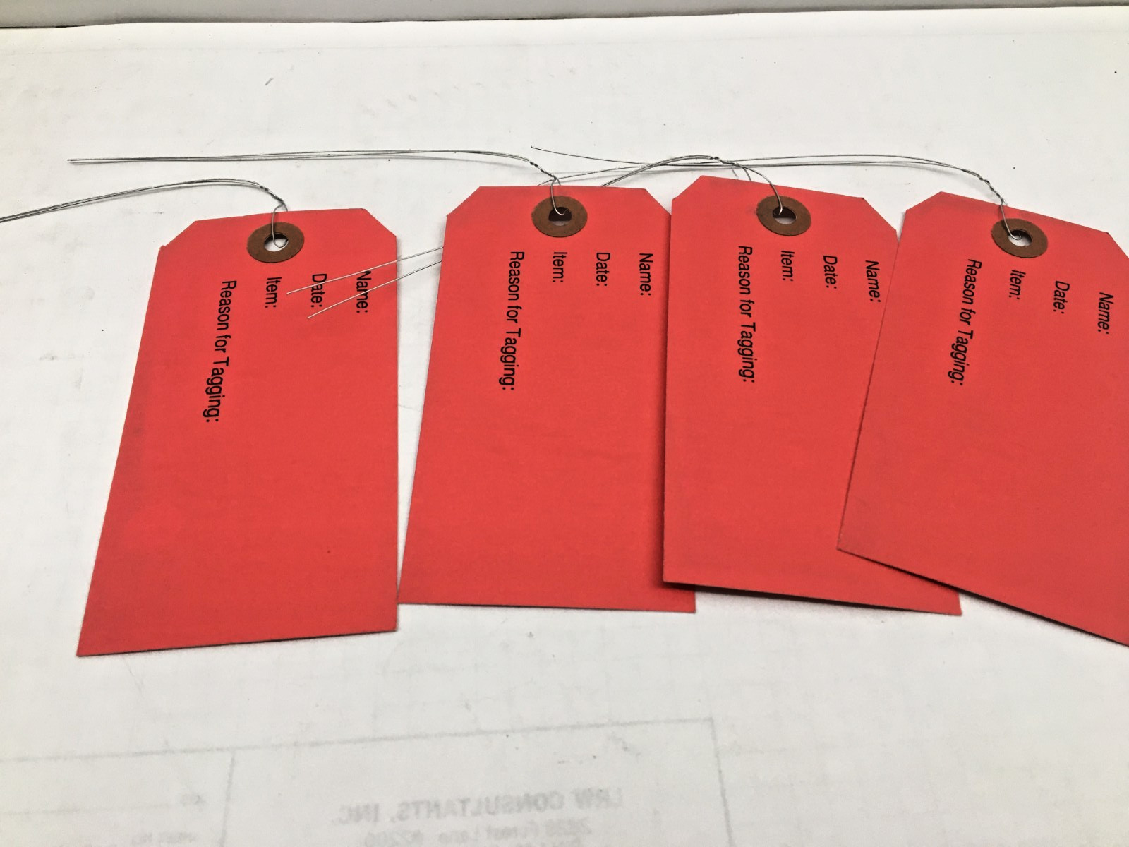 100 pcs of 4 3/4″ x 2 3/8″ Size 5 Red Cardstock Hang Tag Tags with Wire 13 Pt