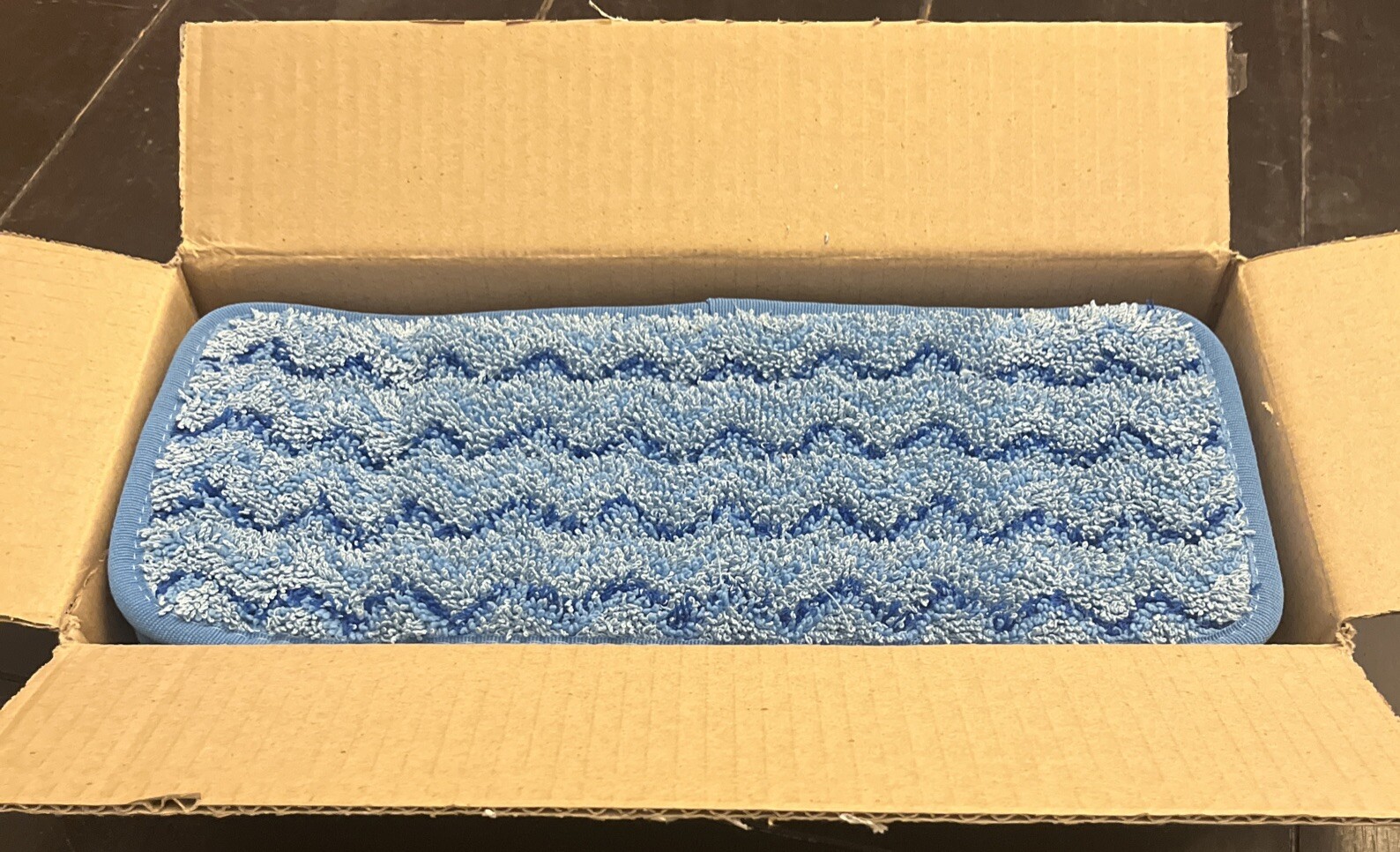 Rubbermaid Q820 6-Pack Hygen 11″ Microfiber Wall Stair Mop Pad BLUE RCPQ820BLU