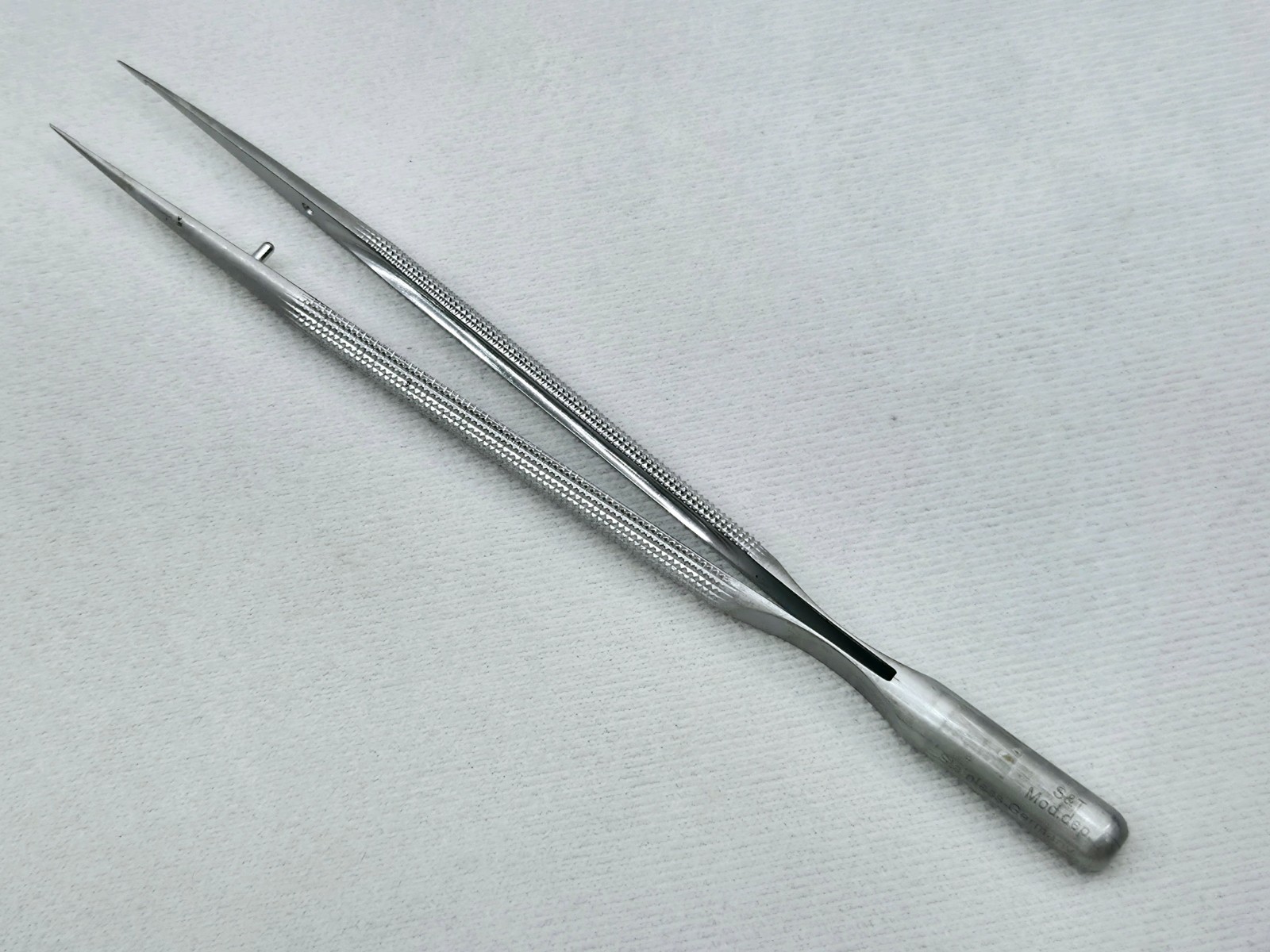 ASSI S&T NHFS-18 RM-8 Satellight Counterbalanced Needle Holder Forceps 18 CM