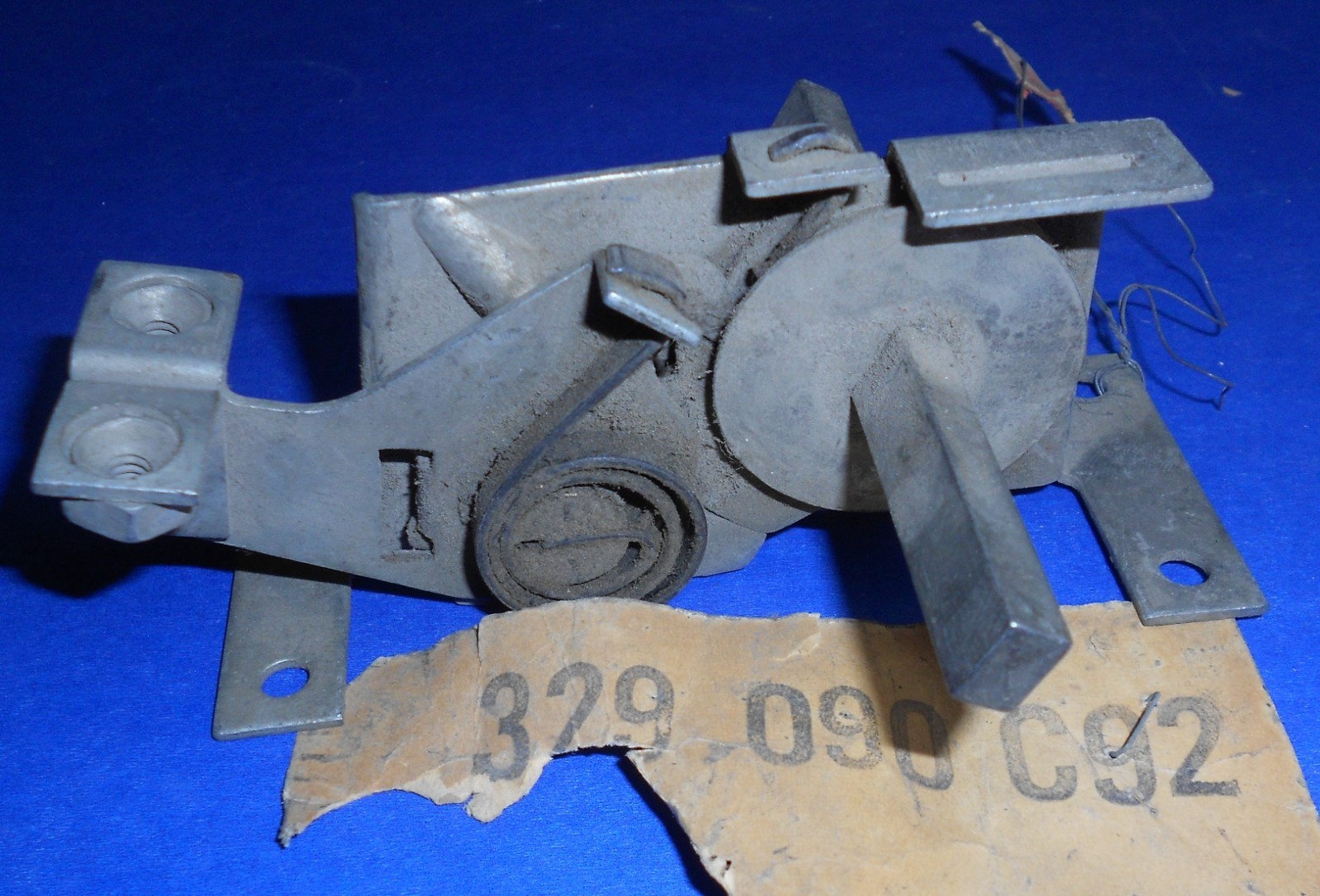 Vintage LOCK ASSEMBLY Fits Komatso with IHC #329090C92 part number