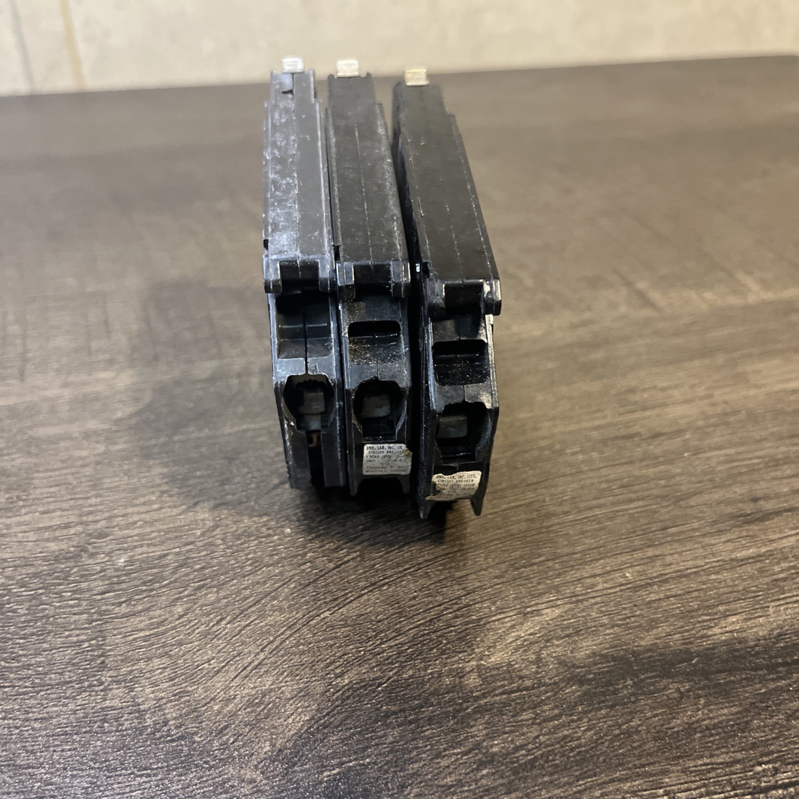 Lot of 3 GE THQP115 15A 120V 1 POLE TYPE TQP THQP CIRCUIT BREAKER