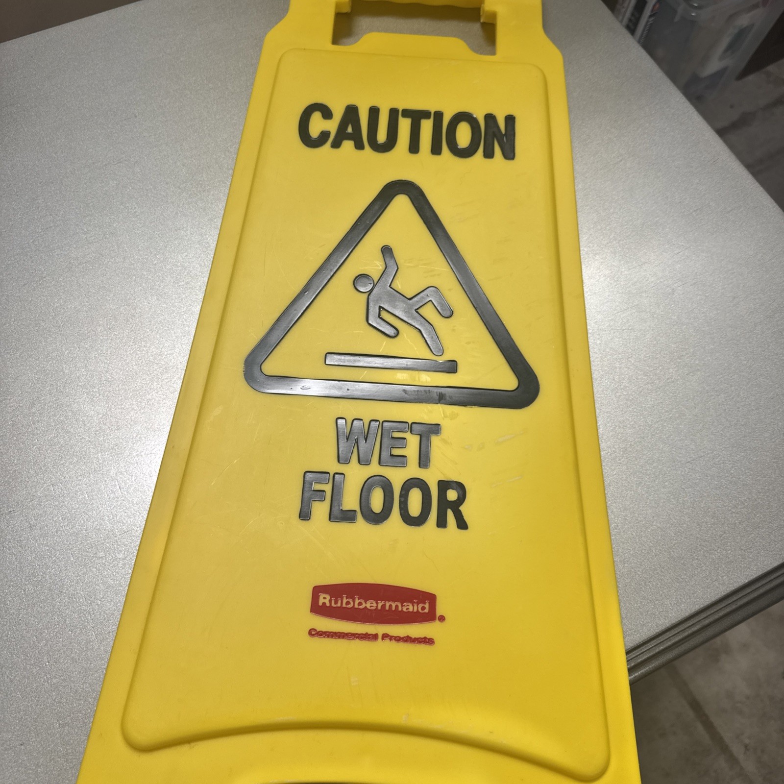 RUBBERMAID CAUTION WET FLOOR YELLOW 1 SIDED SIGN WALL DECORATION