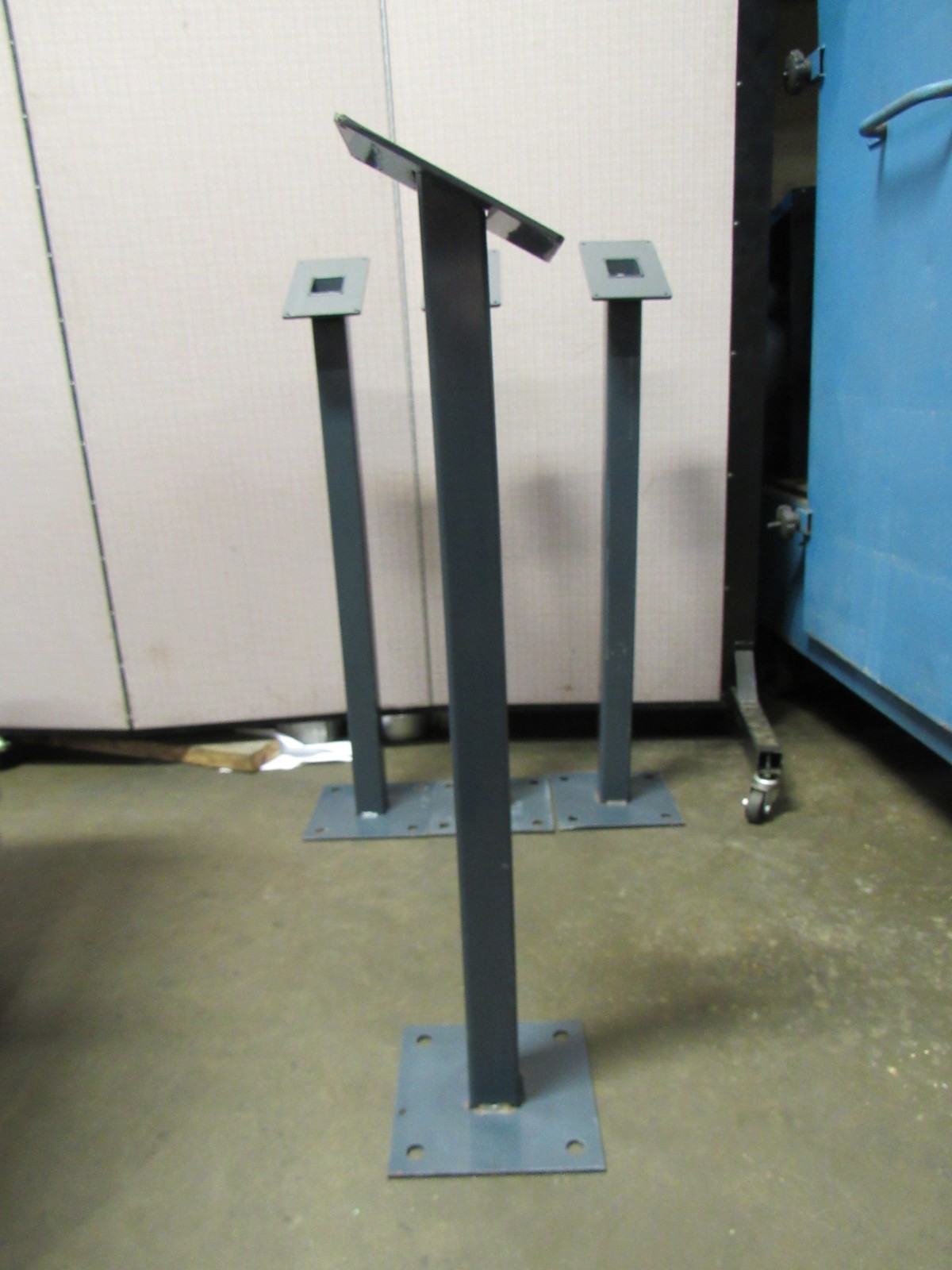 NO NAME 34-3/4″ HEIGHT FLOOR MOUNT PUSH BUTTON CONTROL PEDESTAL STAND