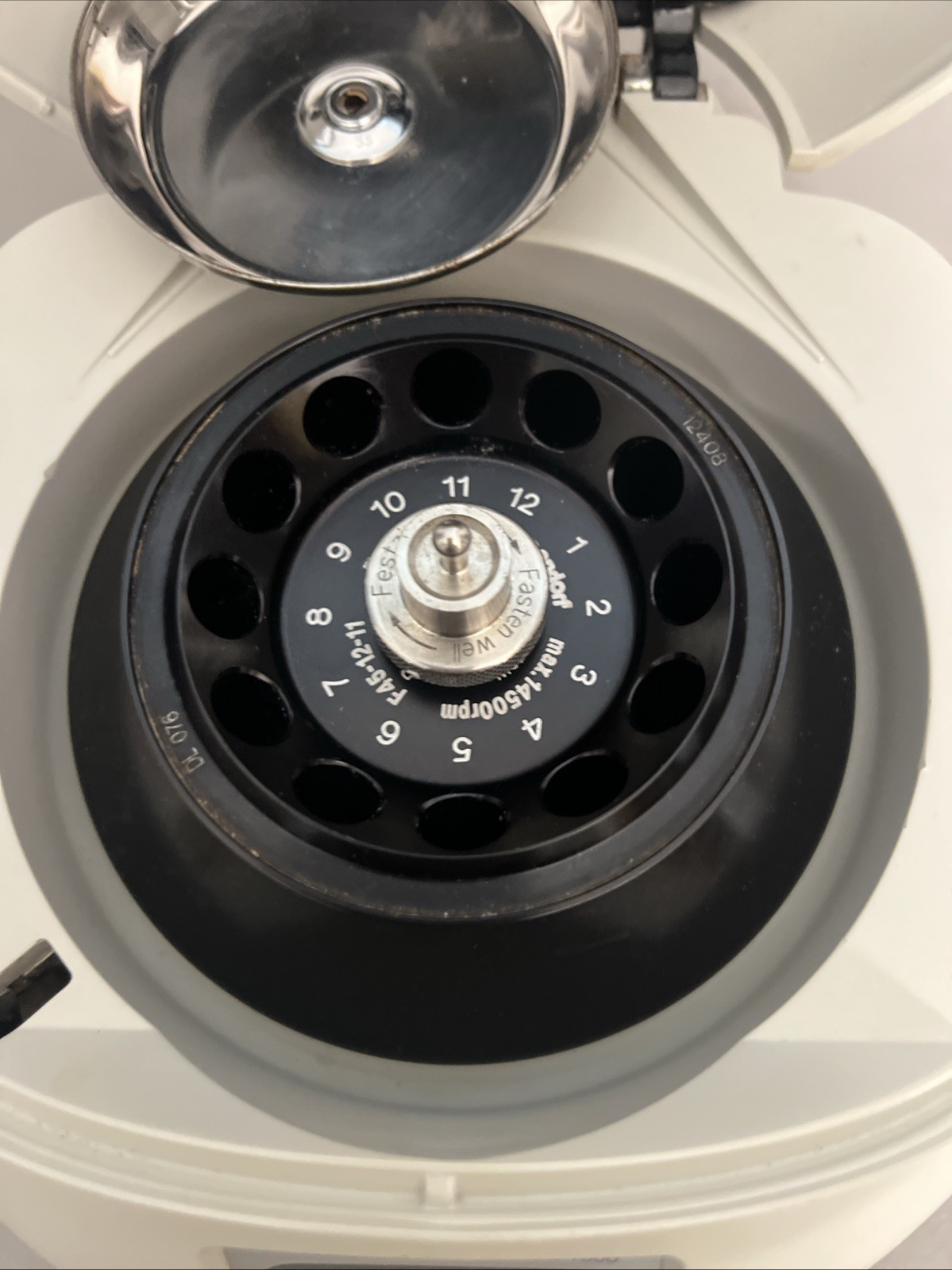 Eppendorf MiniSpin Plus 5453 Microcentrifuge + F45-18-11 Rotor Tested Working E2