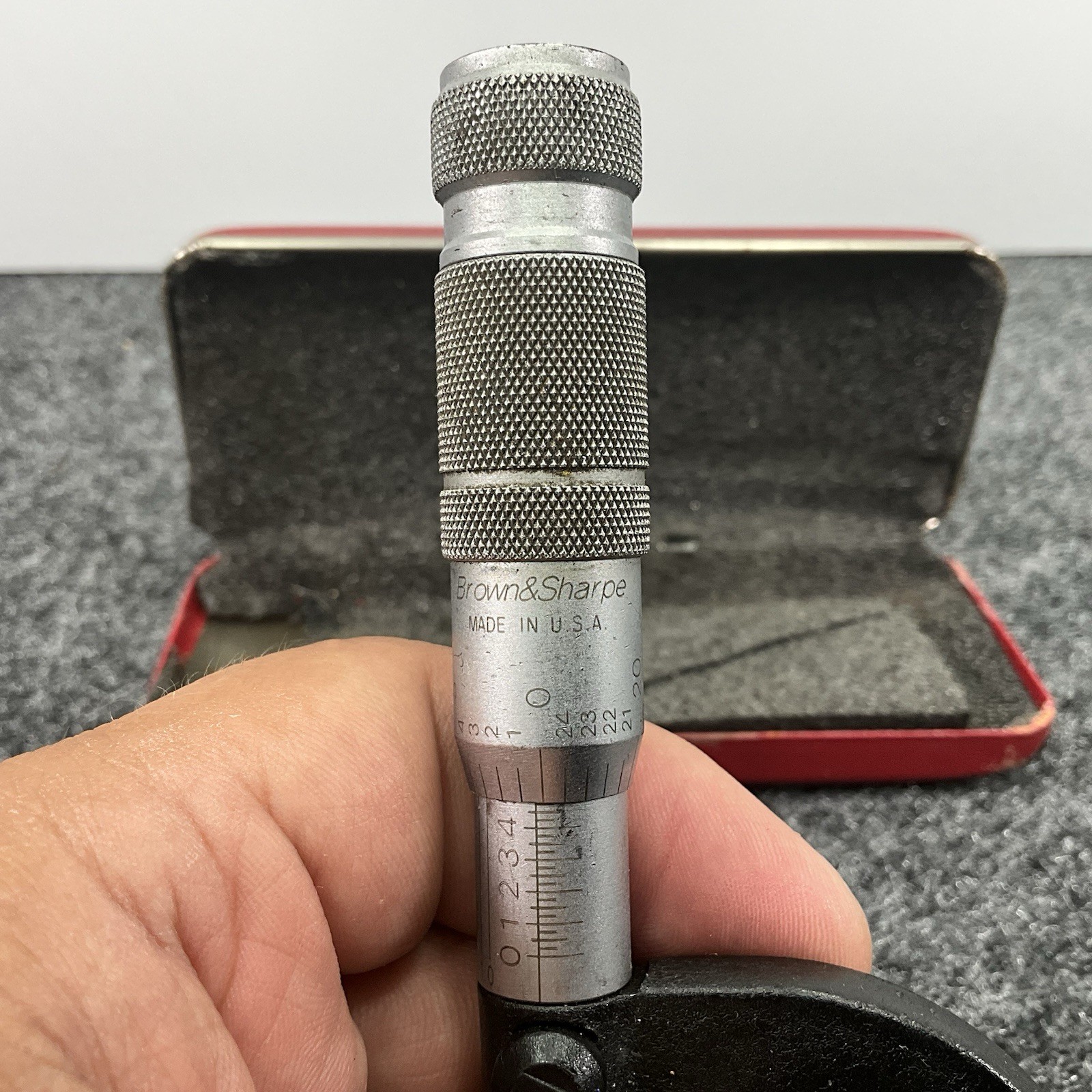Vintage Brown & Sharpe 0-1″ Outside Micrometer Machinist Tool USA Case