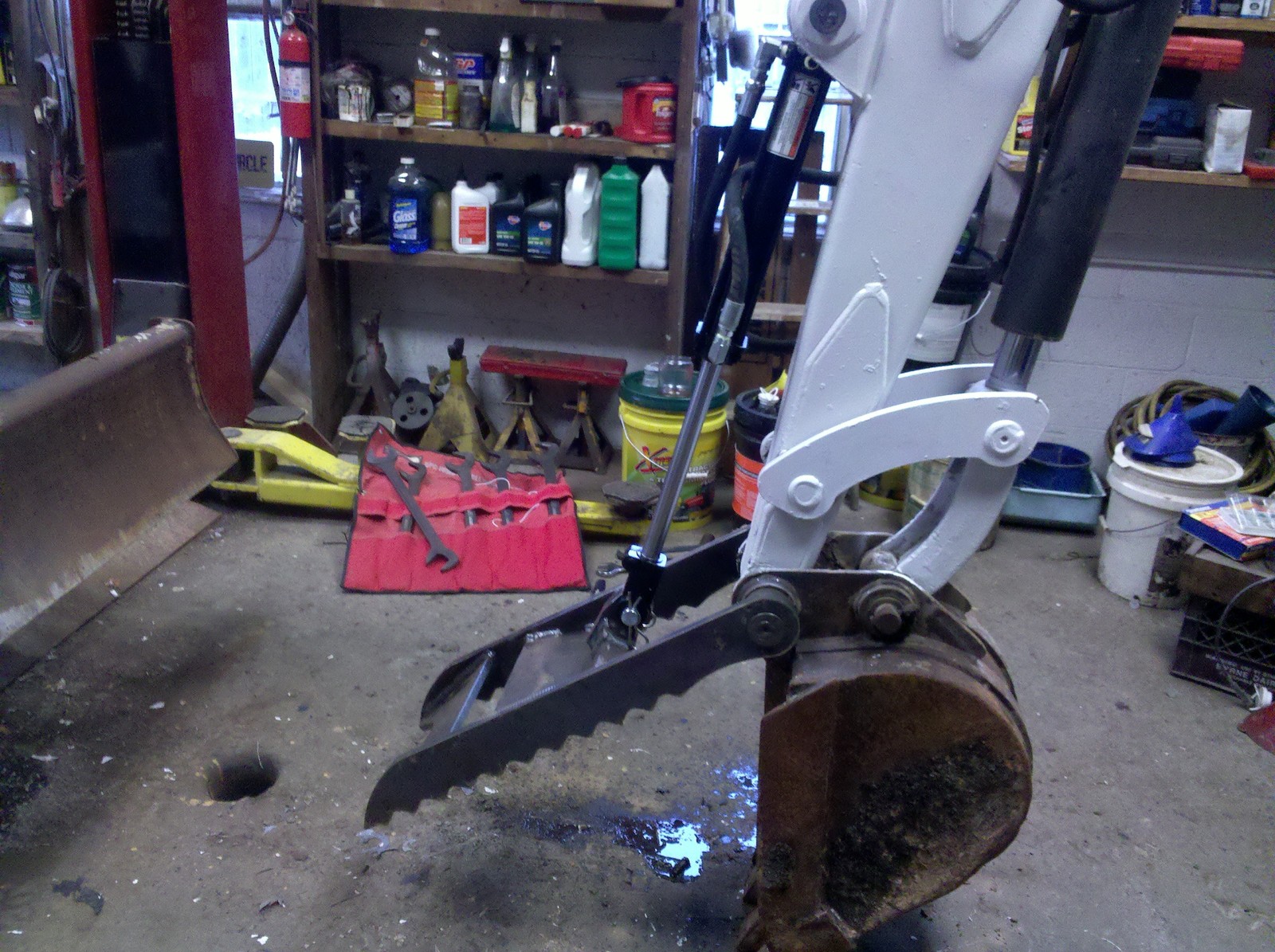 NEW MINI EXCAVATOR HYDRAULIC THUMB BOBCAT 331 325 328 334 430 E32