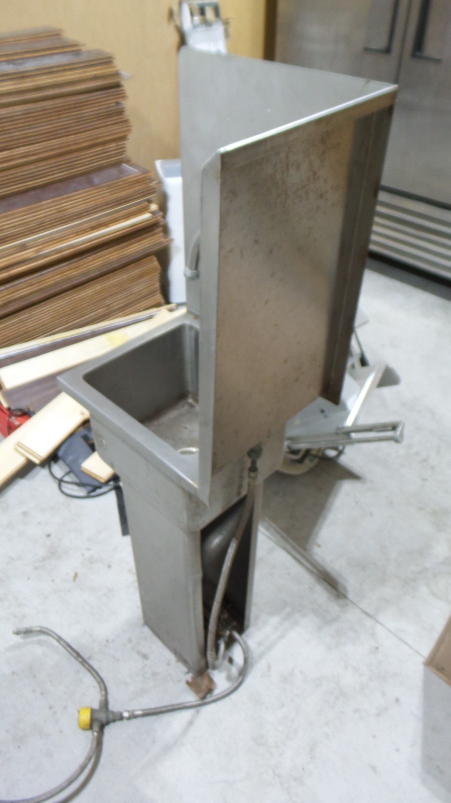 Win-Holt Foot Pedal Sink