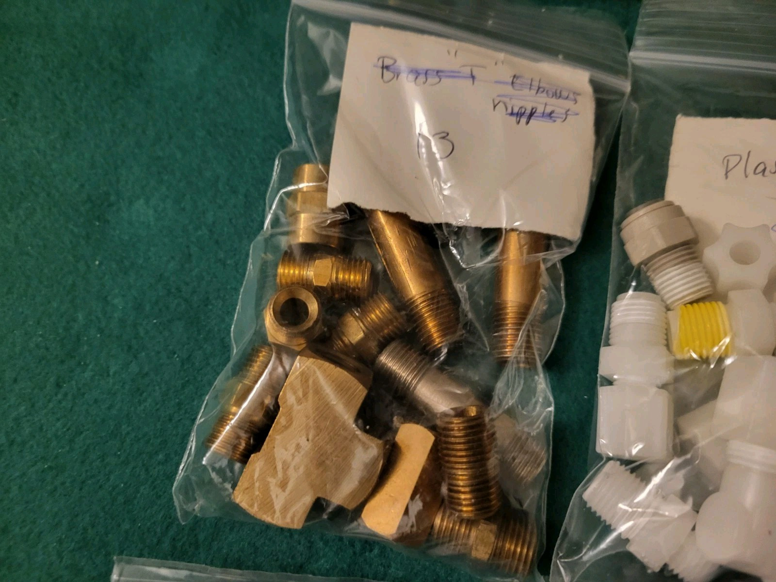 HUGE LOT OF BRASS FITTINGS, CONNECTORS FEW PLASTIC, IRON OVER 340 PIECES 24LBS