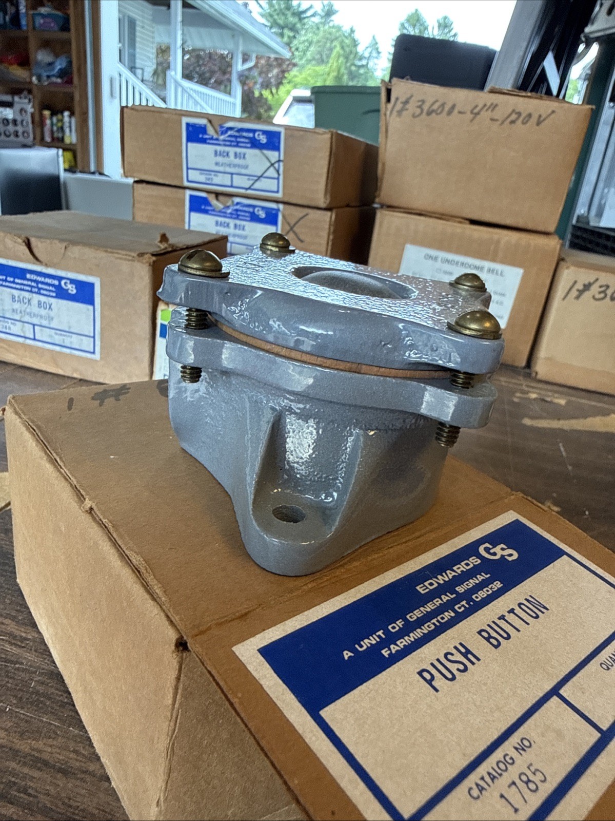 NEW EDWARDS SIGNALING 1785 WEATHERPROOF PUSHBUTTON