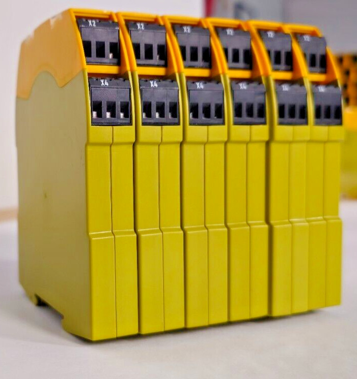 1x PILZ 750167 SAFETY RELAY PNOZ s7.1 24VDC 3 n/o US STOCK