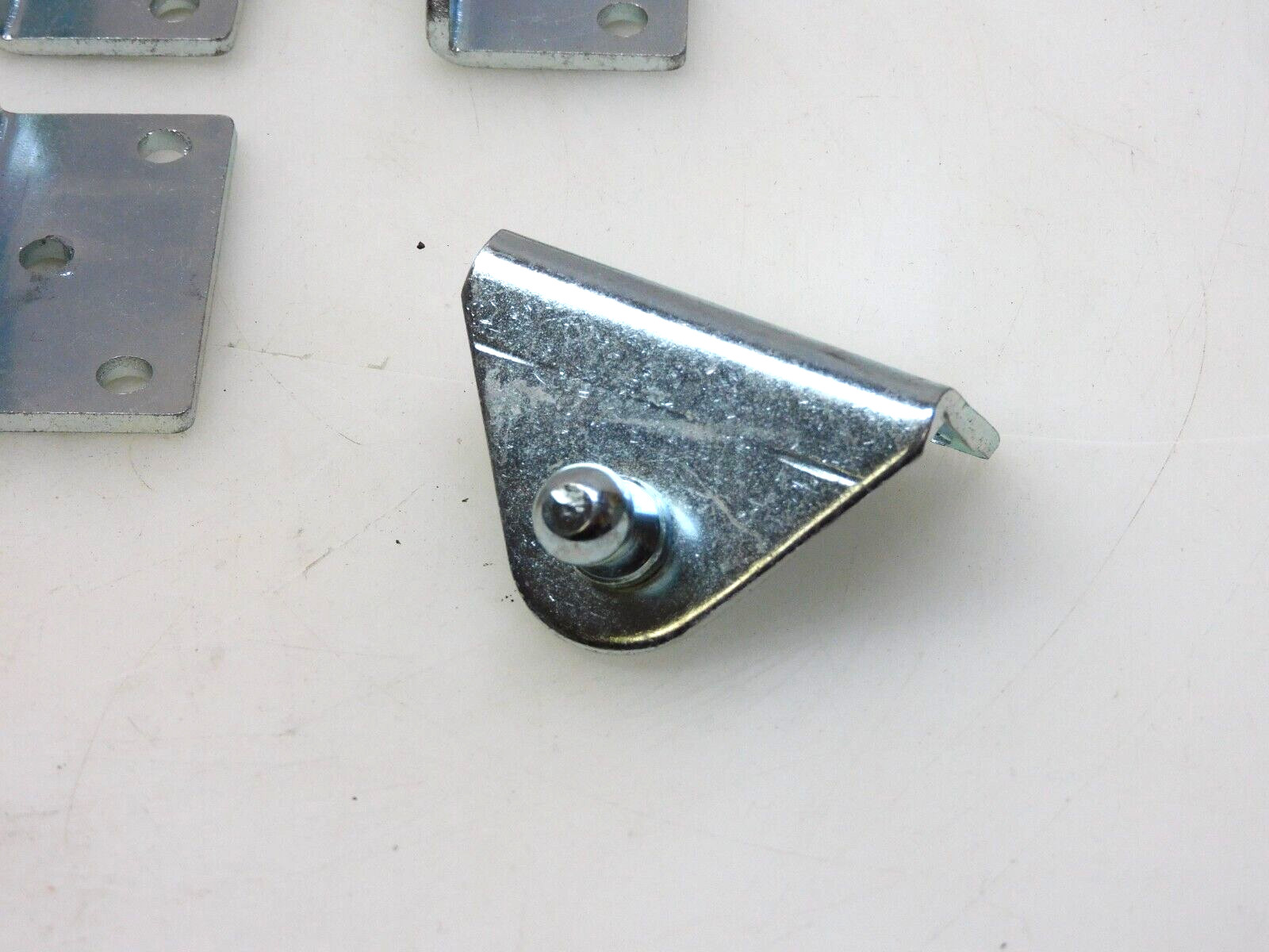 LOT OF 4 NO NAME 10MM BALL STUD SIDE MOUNTING BRACKET FOR GAS SPRING STRUTS