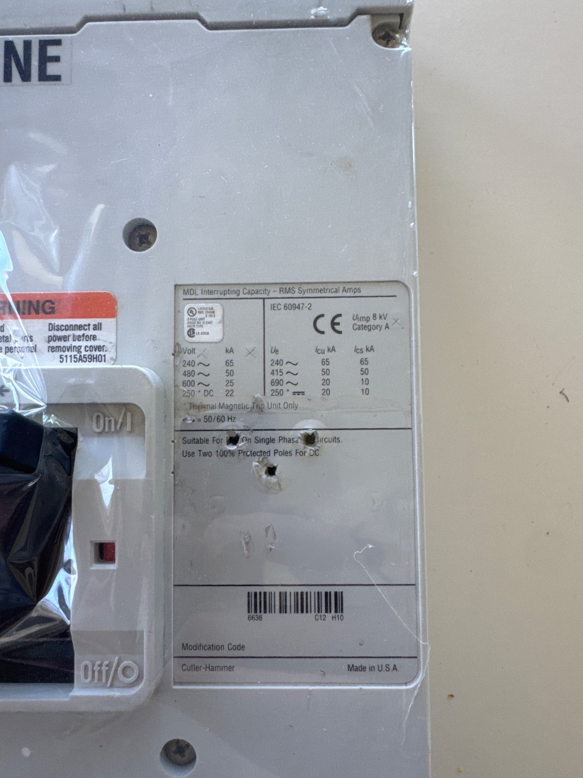 Cutler-Hammer MDL3800 800A 600 Vac 250 Vdc 3-Pole Circuit Breaker 400 amp trip