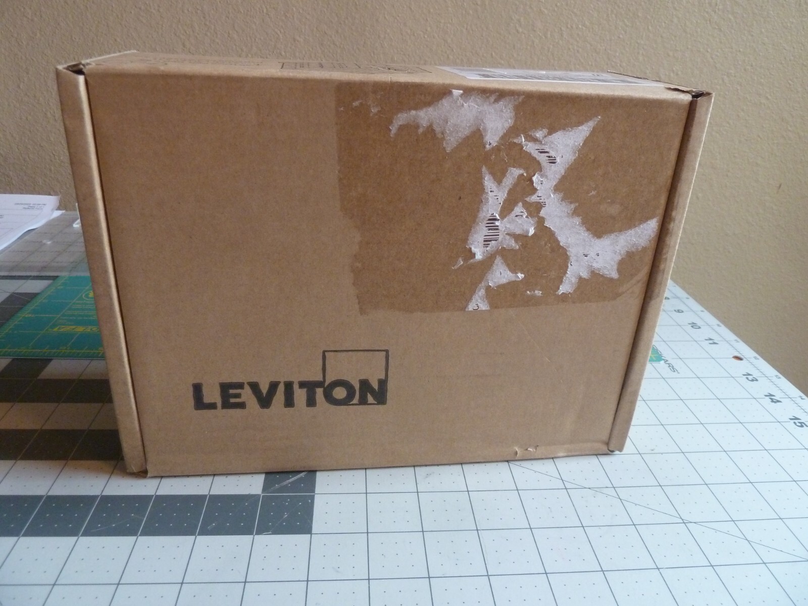 Leviton LM100 Main Circuit Breaker 2-Pole – 120/240 VAC -White -NEW – SEALED BOX