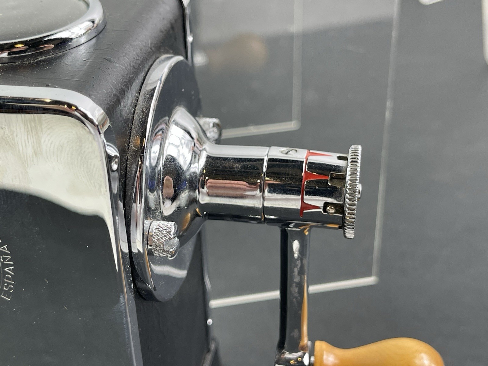 PRISTINE Vintage El Casco Pencil Sharpener Made In Spain Chrome and Black