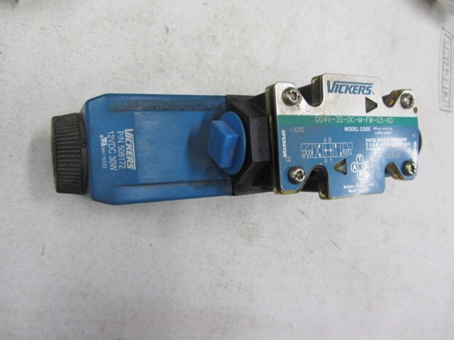 TEREX DIRECTIONAL VALVE PN 01-109300