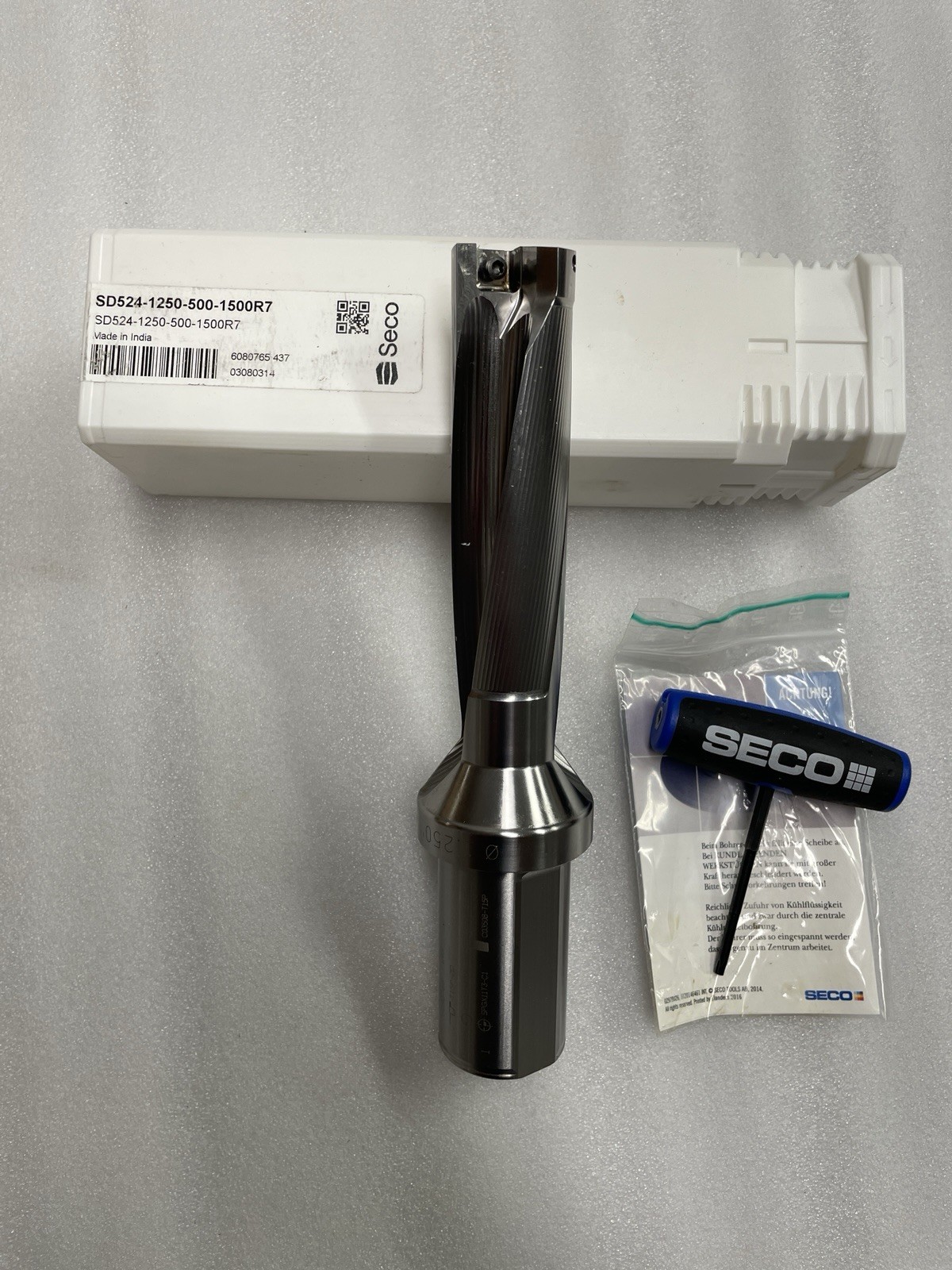 New Seco 1-1/4″ 4xD Coolant Thru Drill 1-1/2″ Shank SD524-1250-500-1500R7