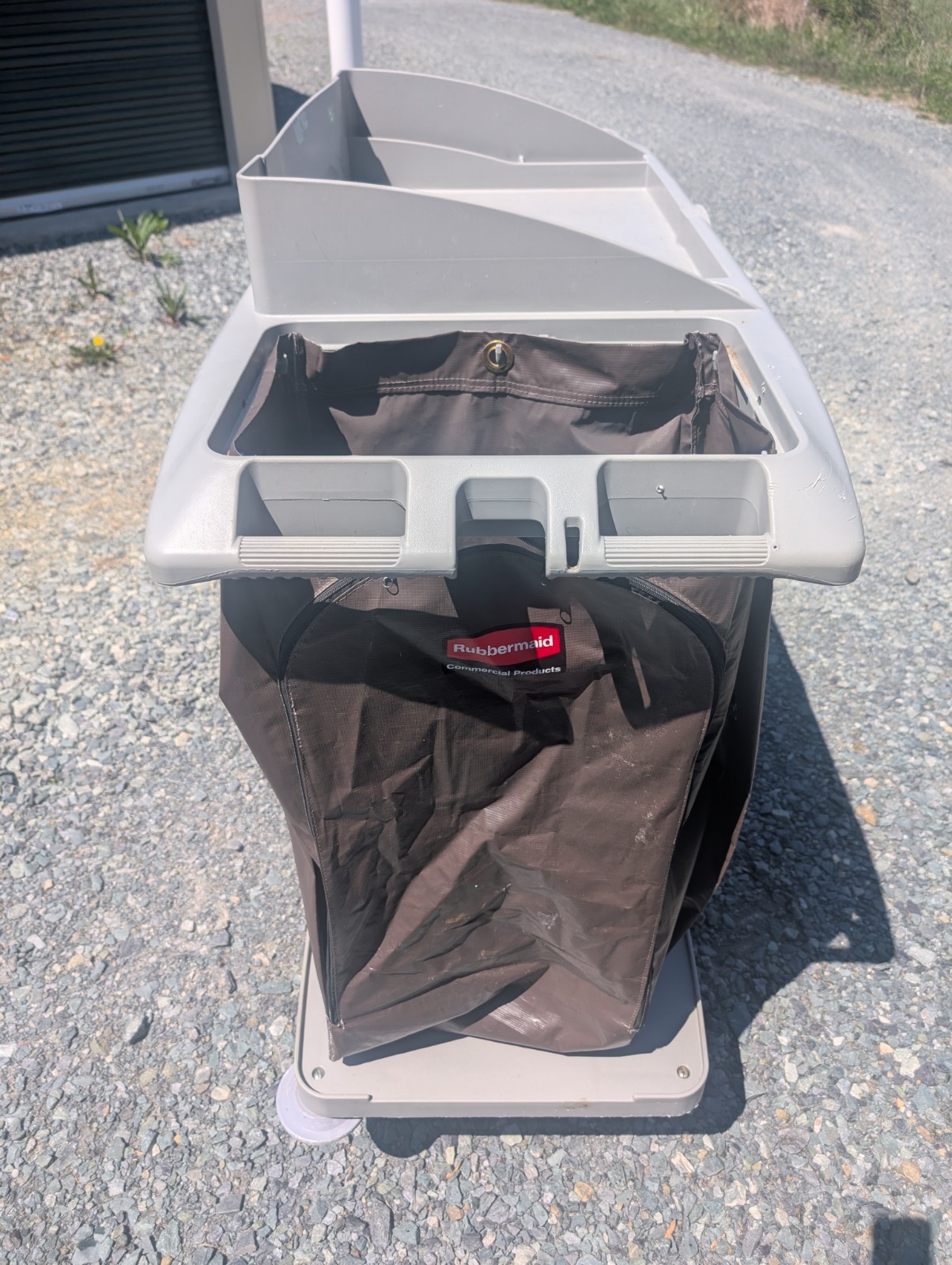 Rubbermaid Commercial Housekeeping Cart Hotel Motel Shop Cart