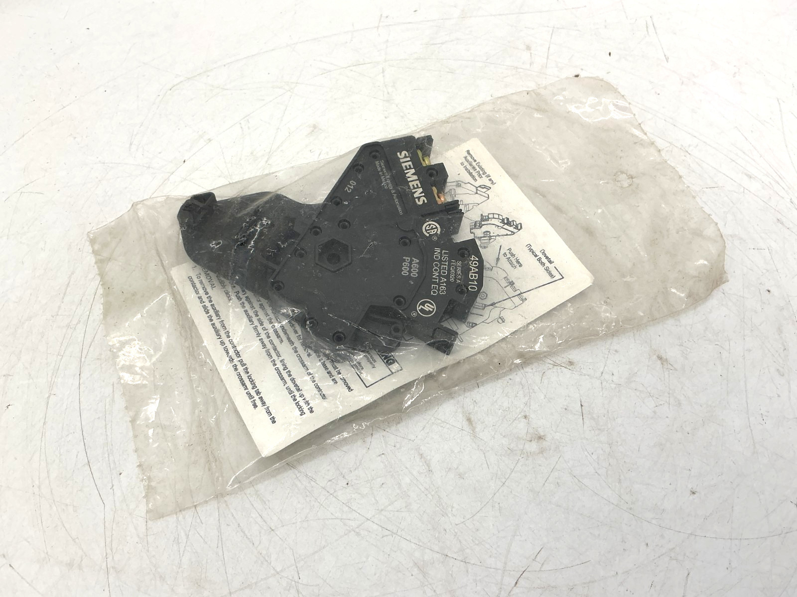 New Siemens 49AB10 Auxiliary Contact Assembly Actuator Type: 1NO Size: 00 Thru 4