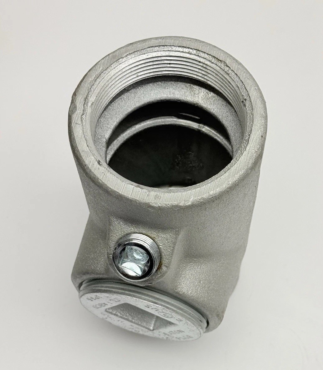 EYS81 / EYD81 EATON CROUSE-HINDS 3″ CL.I FEMALE CONDUIT FITTING