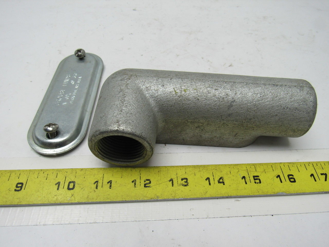 Crouse-Hinds LL37 x 1″ NPT Cast Malleable Iron Threaded Conduit Body Lot Of 3