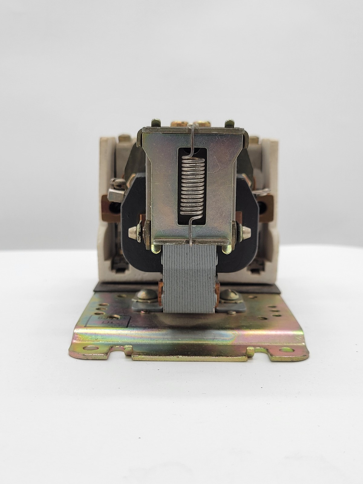 Square D 501 BH0-31 Machine Tool Relay 15A 4P 600V Series A 120/110V Coil