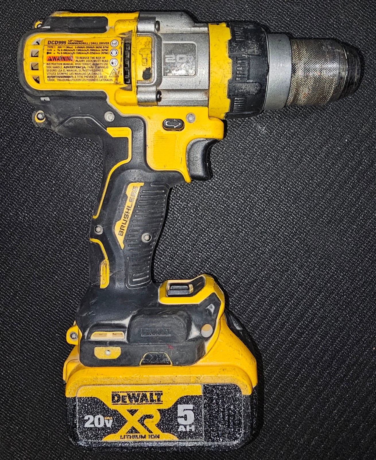 DeWALT DCD999 20V Brushless FlexVolt Cordless Hammer W/ 5.0AH Battery+Drill Bits