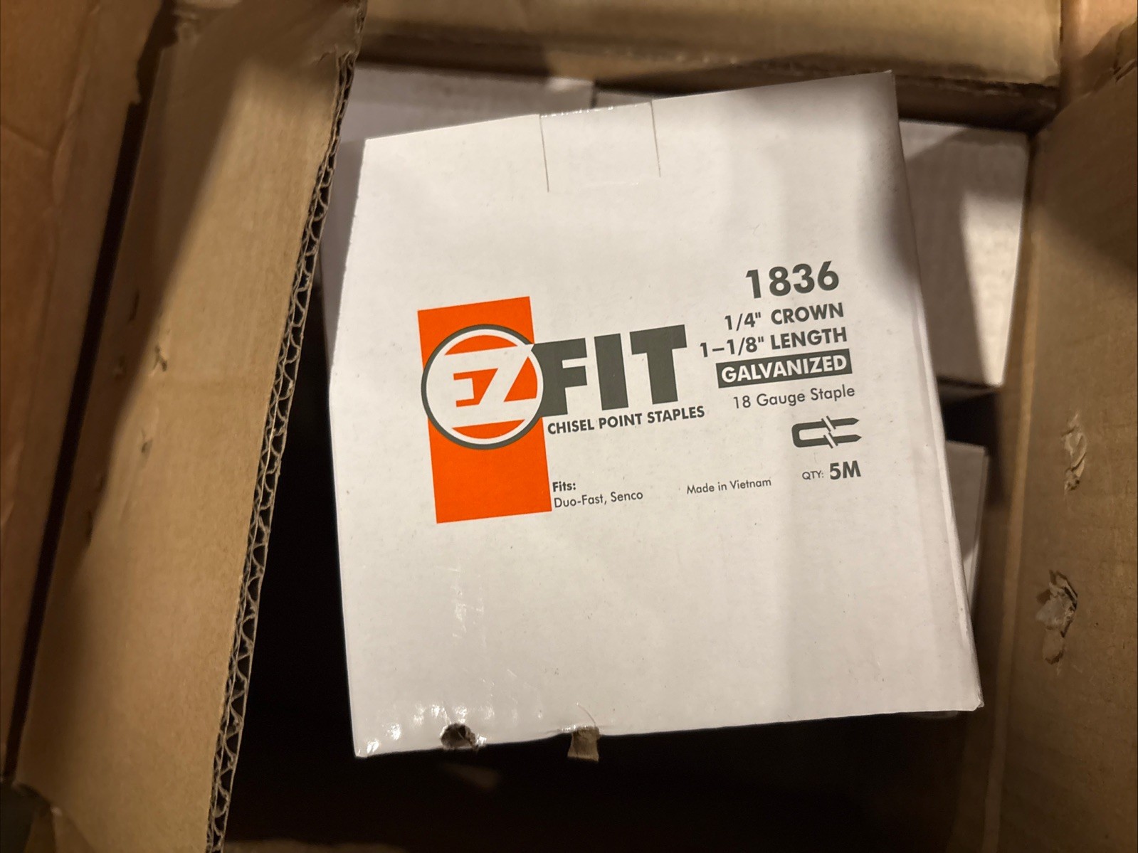 EZ-Fit L14BAB 1/4″ Crown x 1-1/8″ Length Galvanized 18 Gauge Staple (5,000ct)