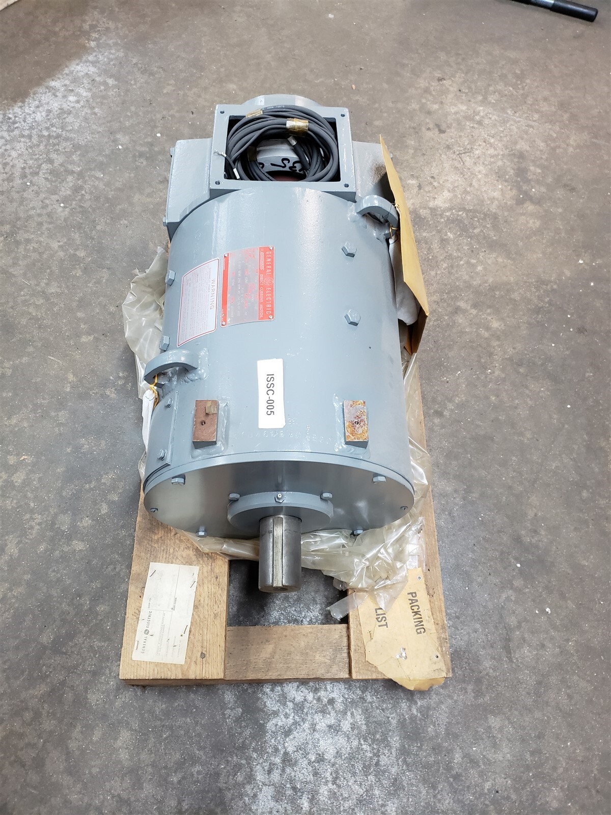 GE Kinamatic 20HP DC Motor 5CY1042E1 1150/4550 rpm 288AY New Old Stock