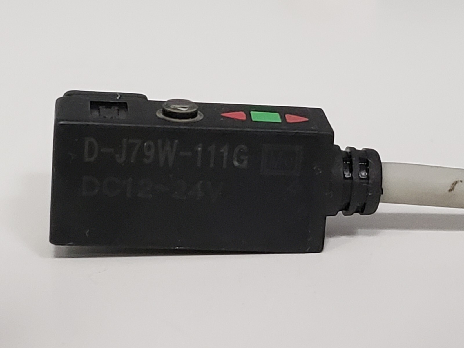 SMC D-J79W-111G AUTO SWITCH 2 WIRE 12-24VDC NNB