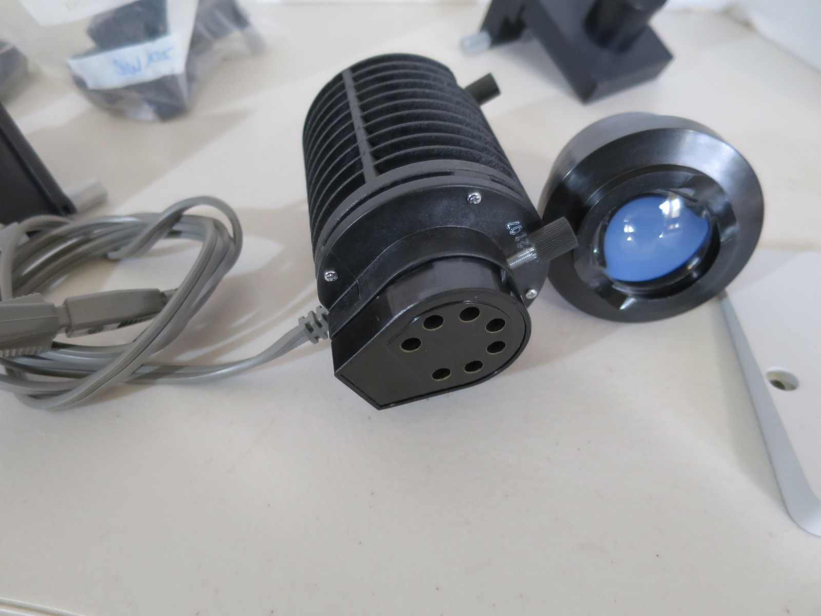 Olympus Microscope MicroPositioner, Illuminator, Reichert SW 135 AUSTRIA parts.