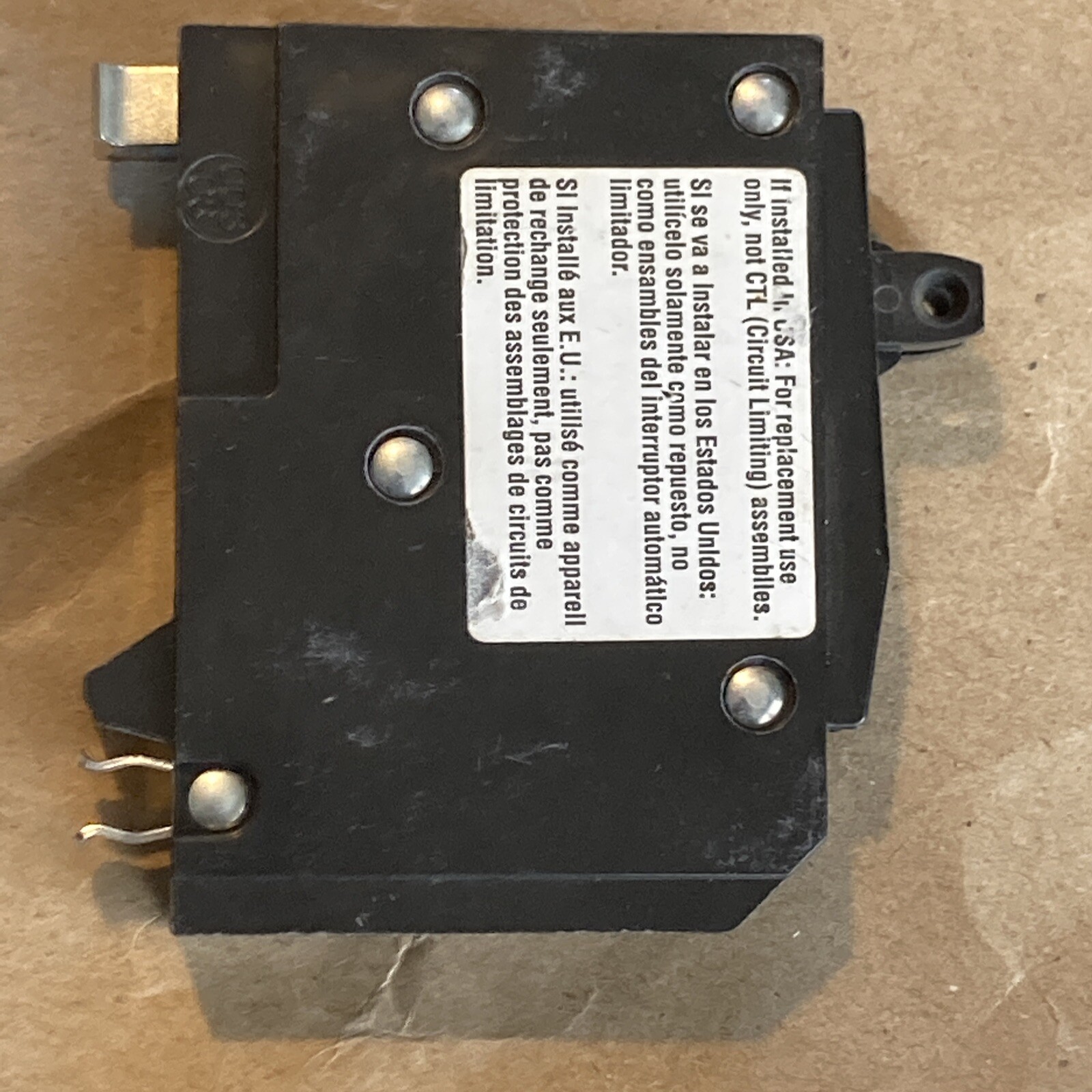 Square D QO2020 20 Amp 1 Pole 120 Volt Side by Side Metal Clip QOT2020 Non-CTL