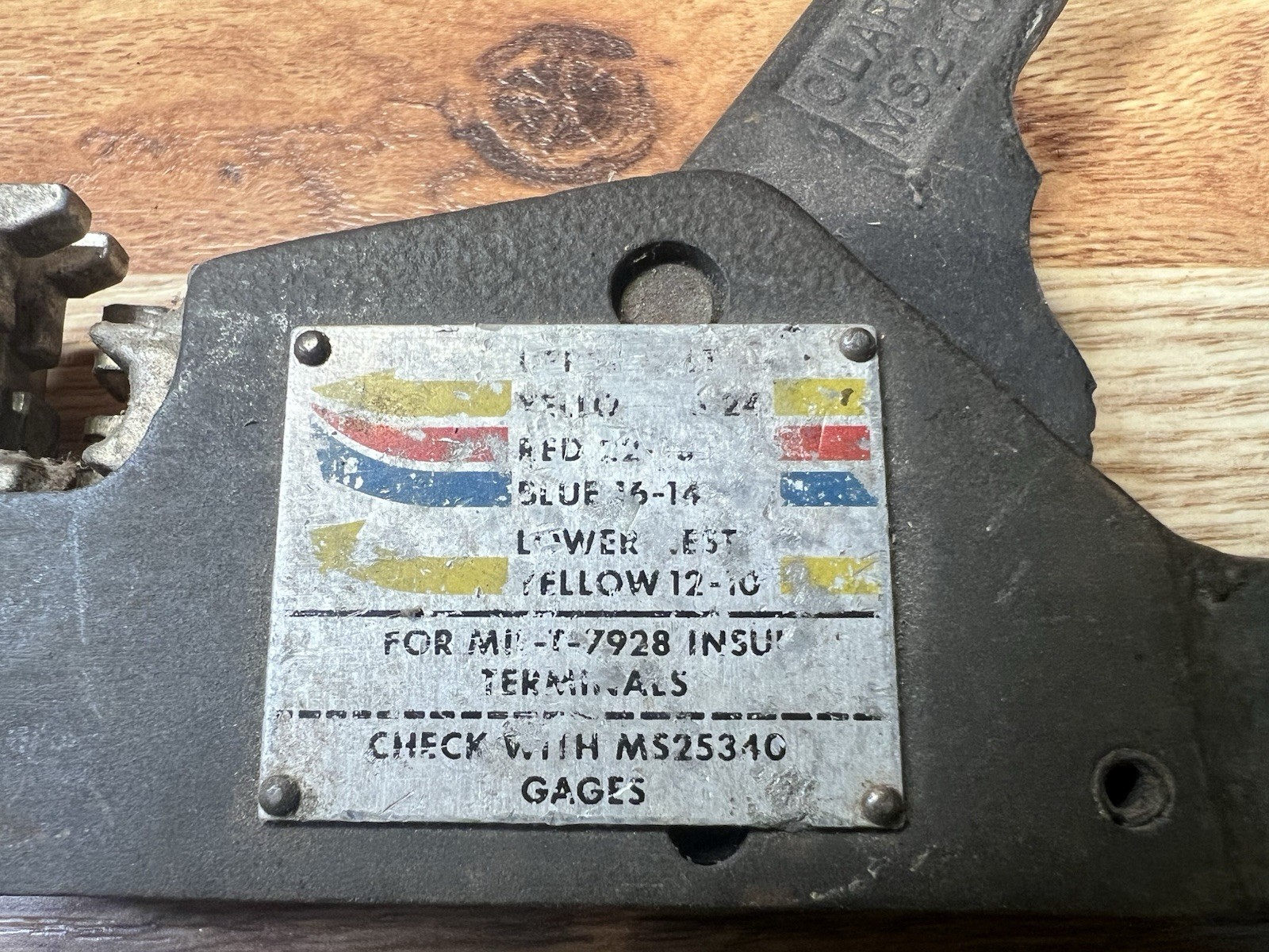 Clark Cable MS25037-1A Crimping Tool for MIL-T-7928 Insulated Terminal 10-26 AWG