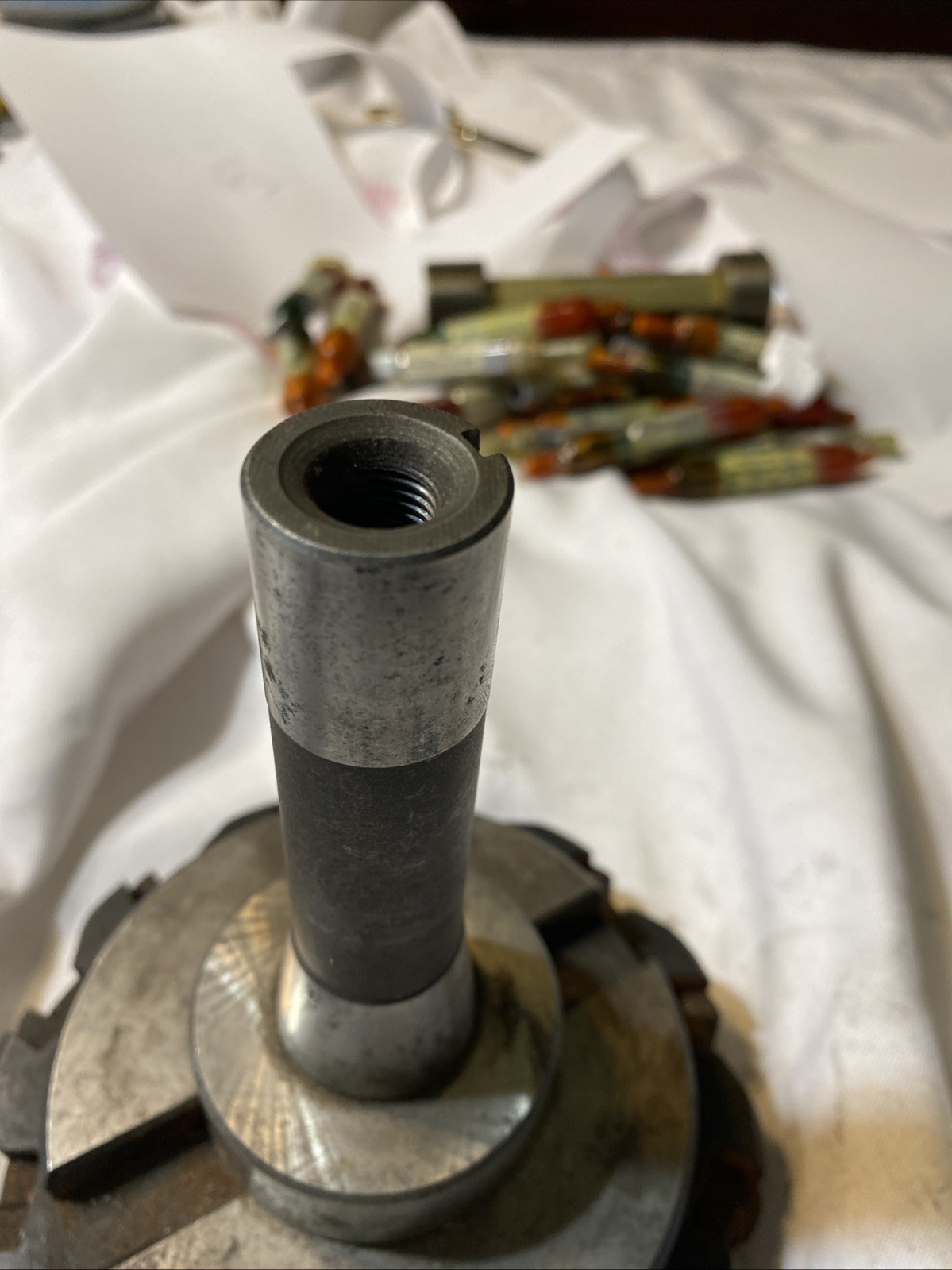 VALENITE B-6-12R INDEXABLE FACEMILL With Inserts & R8 Shank