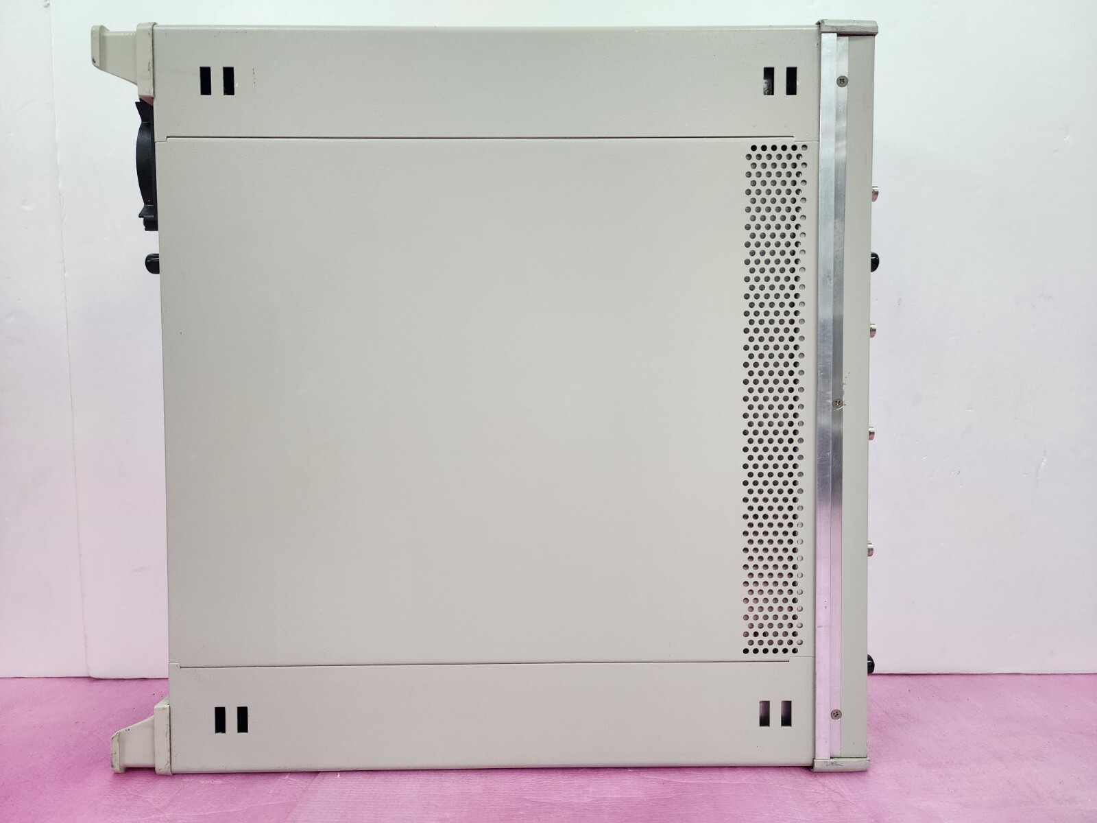 ADVANTEST R3752AH Network Analyzer 5 Hz to 500 MHz, Output 1/2, R, A, B channels